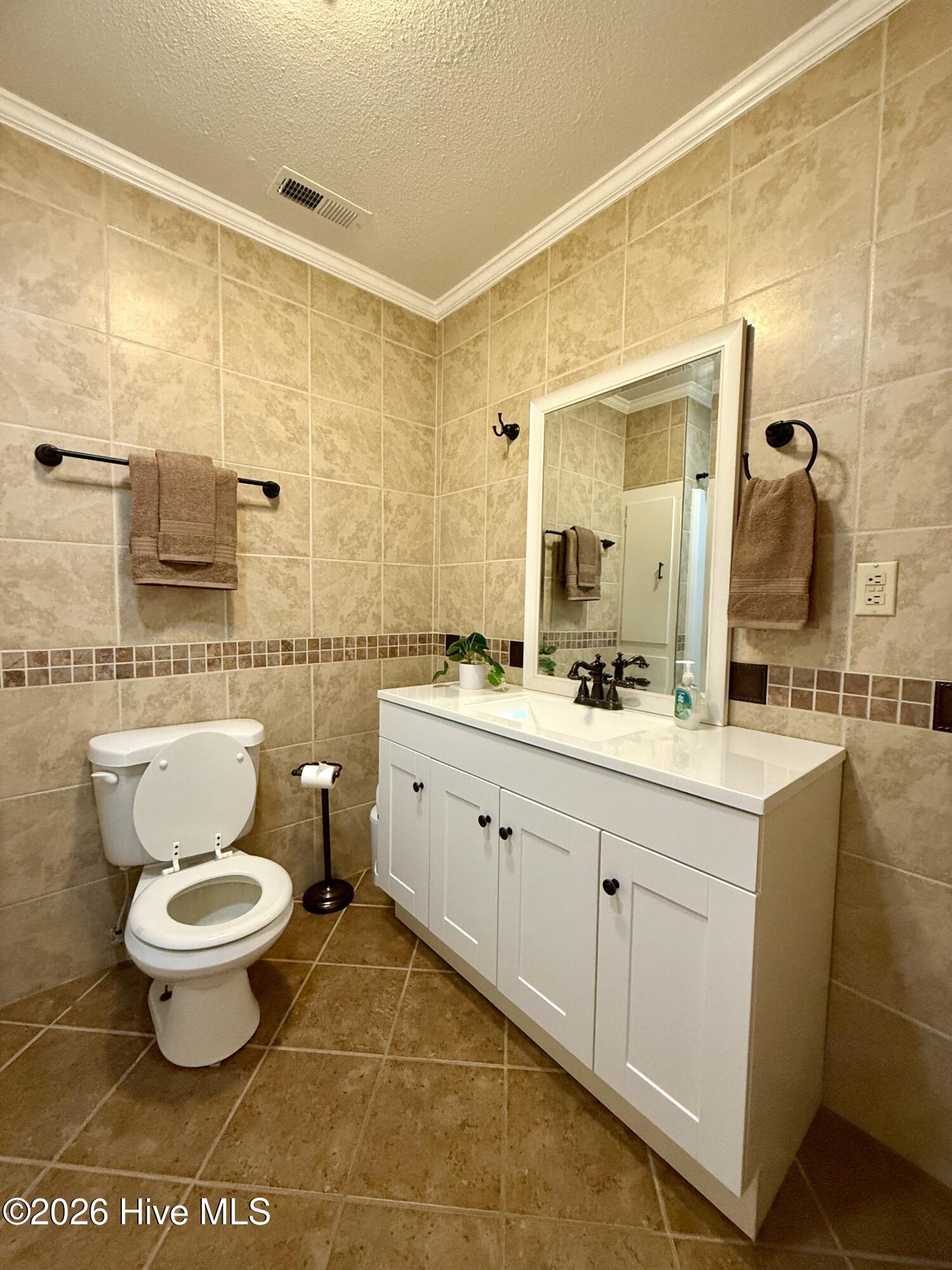 main property photo 83