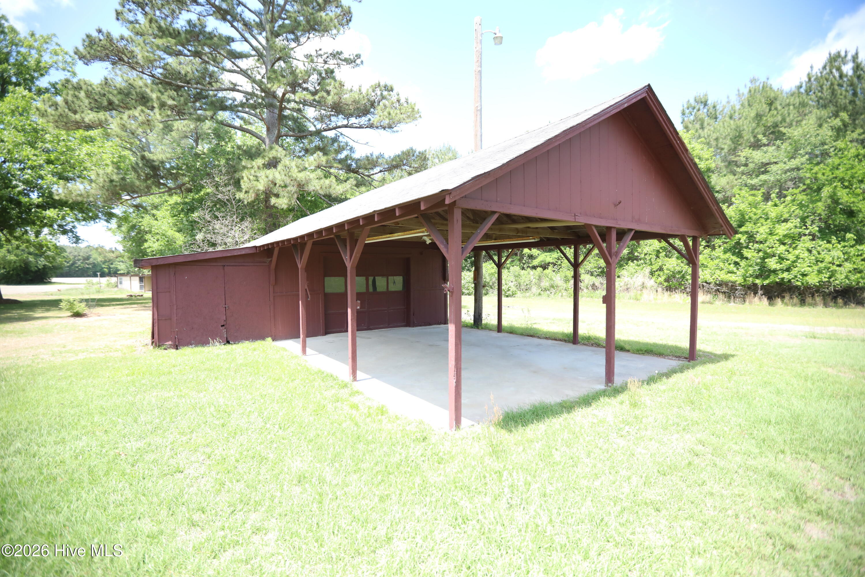 main property photo 14