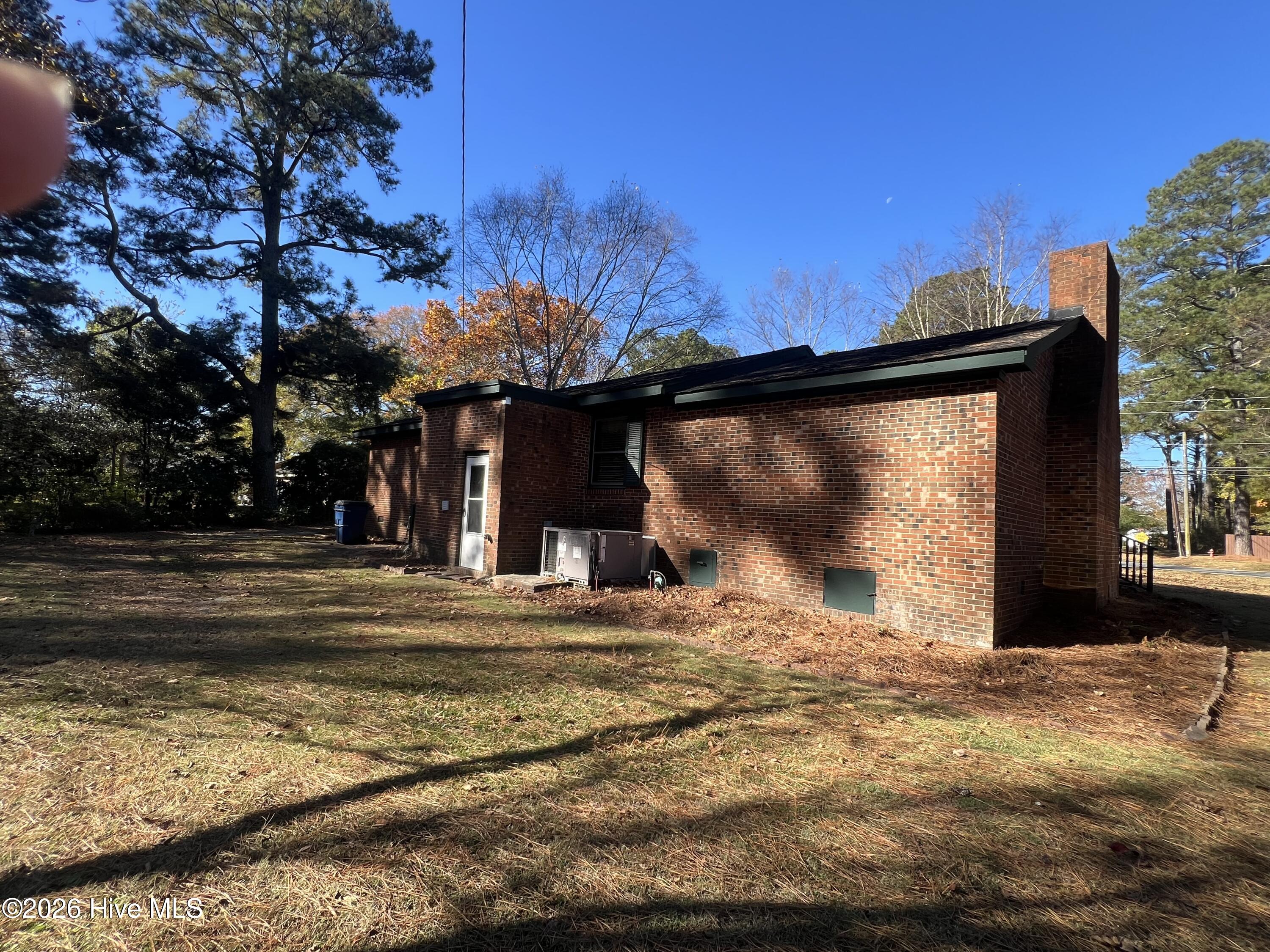 main property photo 3