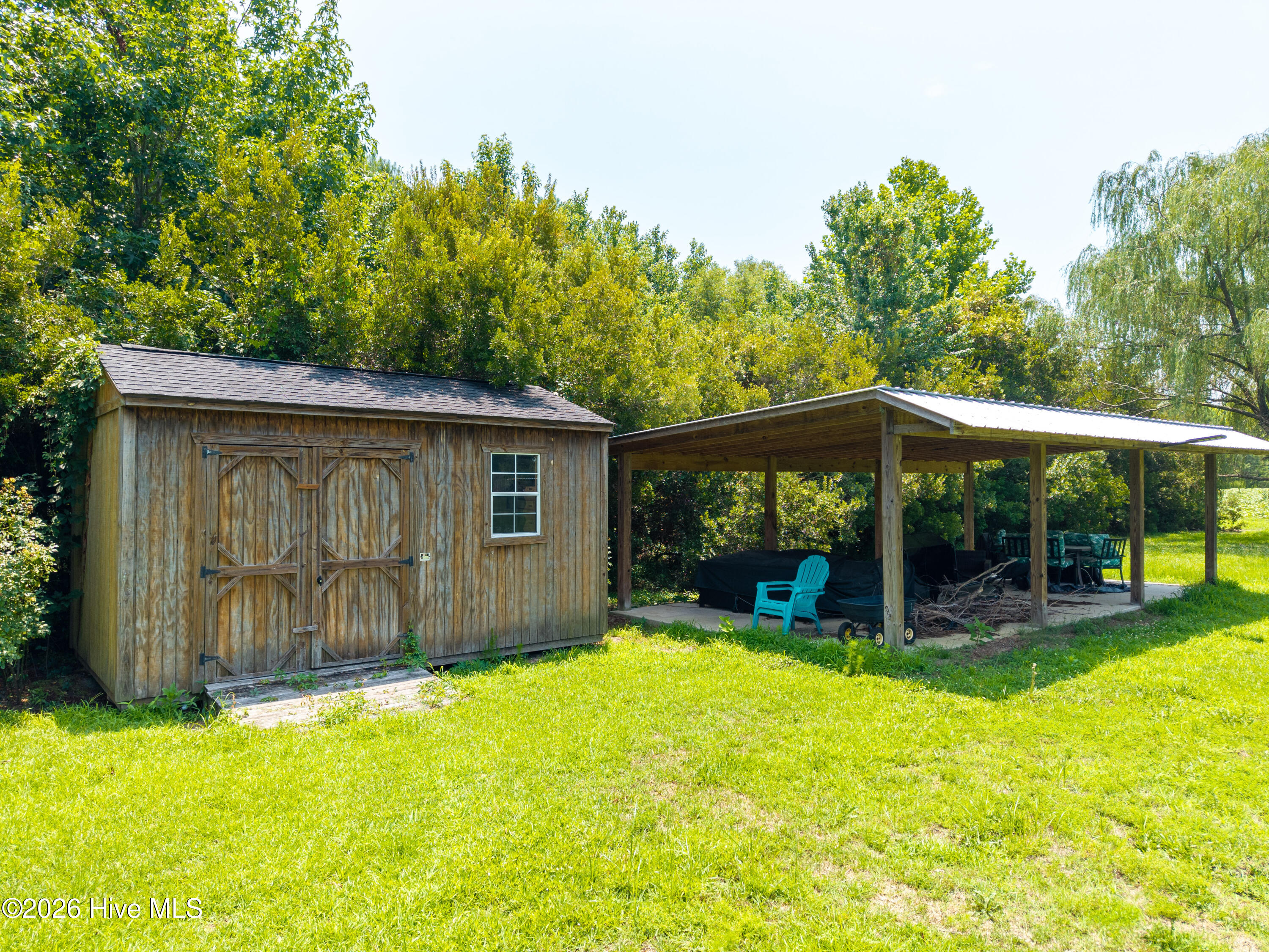 main property photo 32