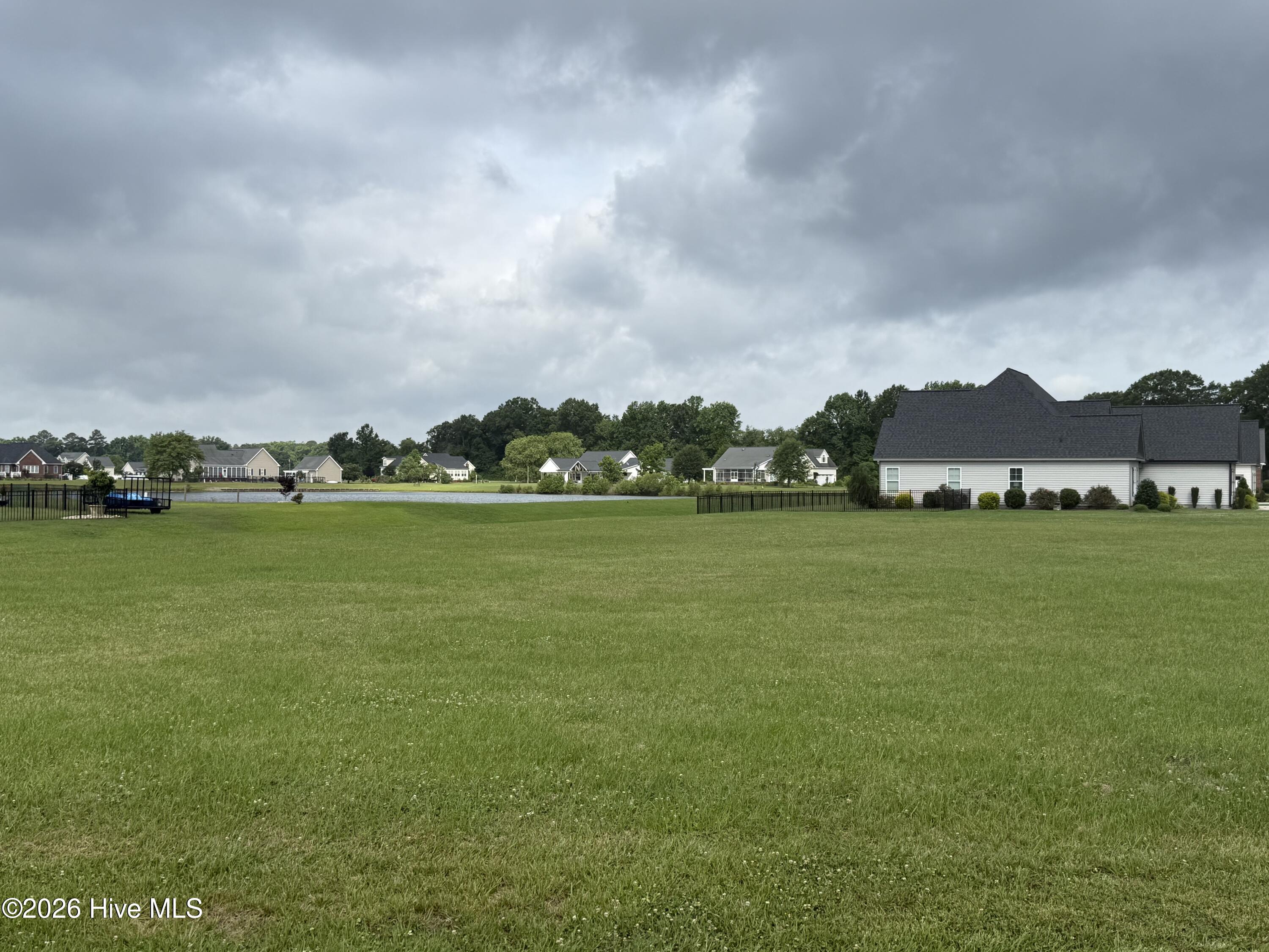 main property photo 13