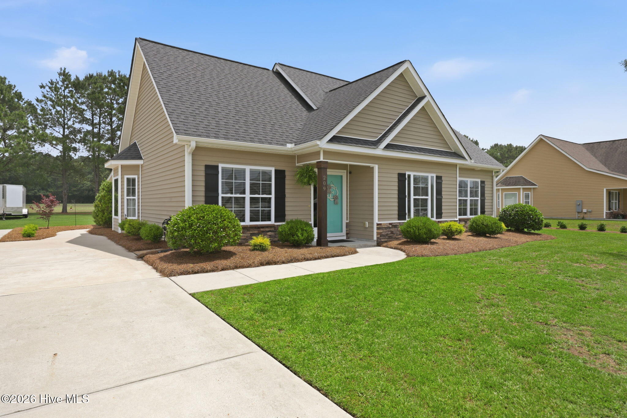 main property photo 5