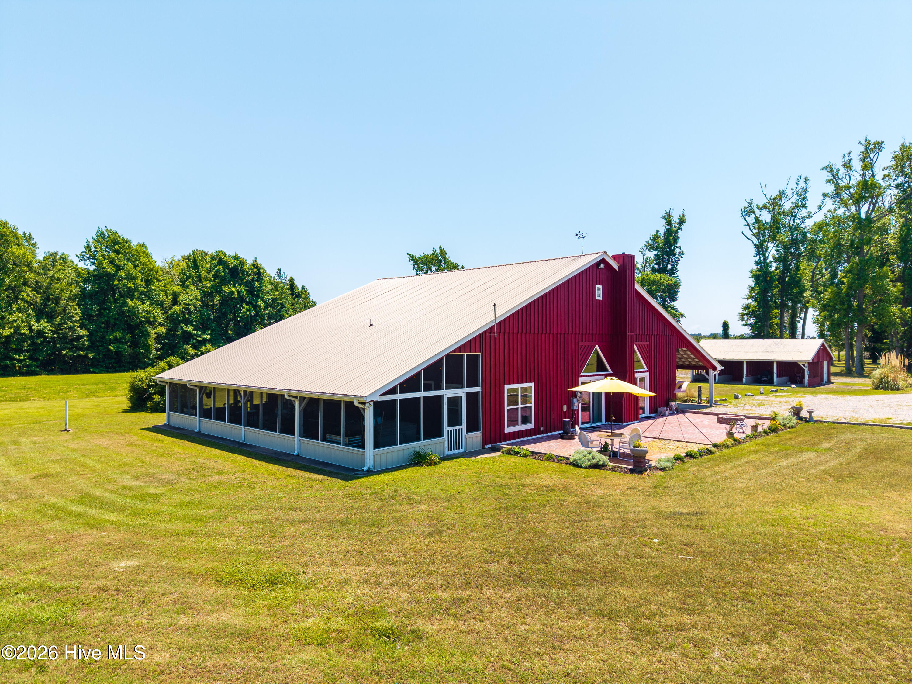 main property photo 33