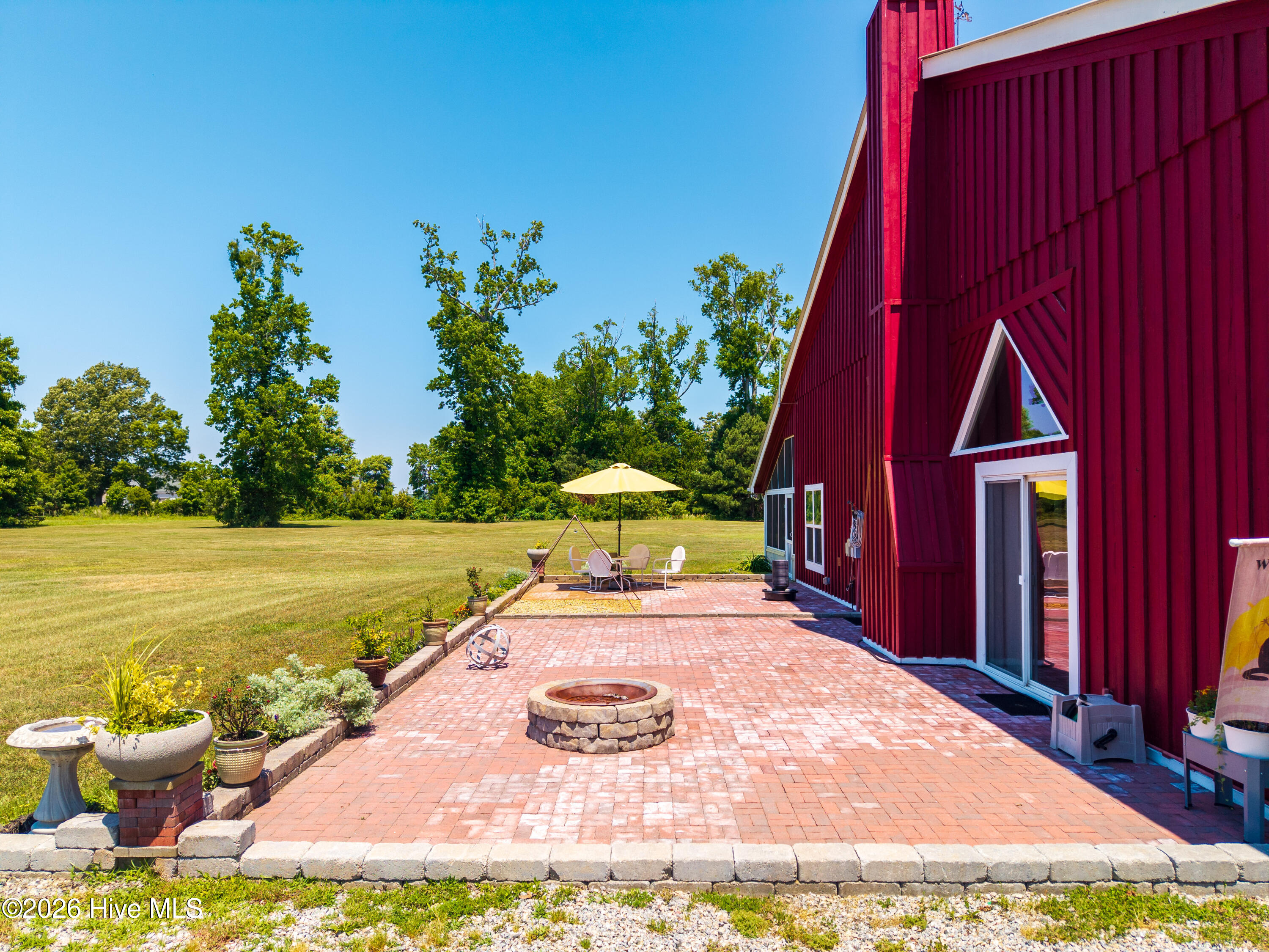 main property photo 35