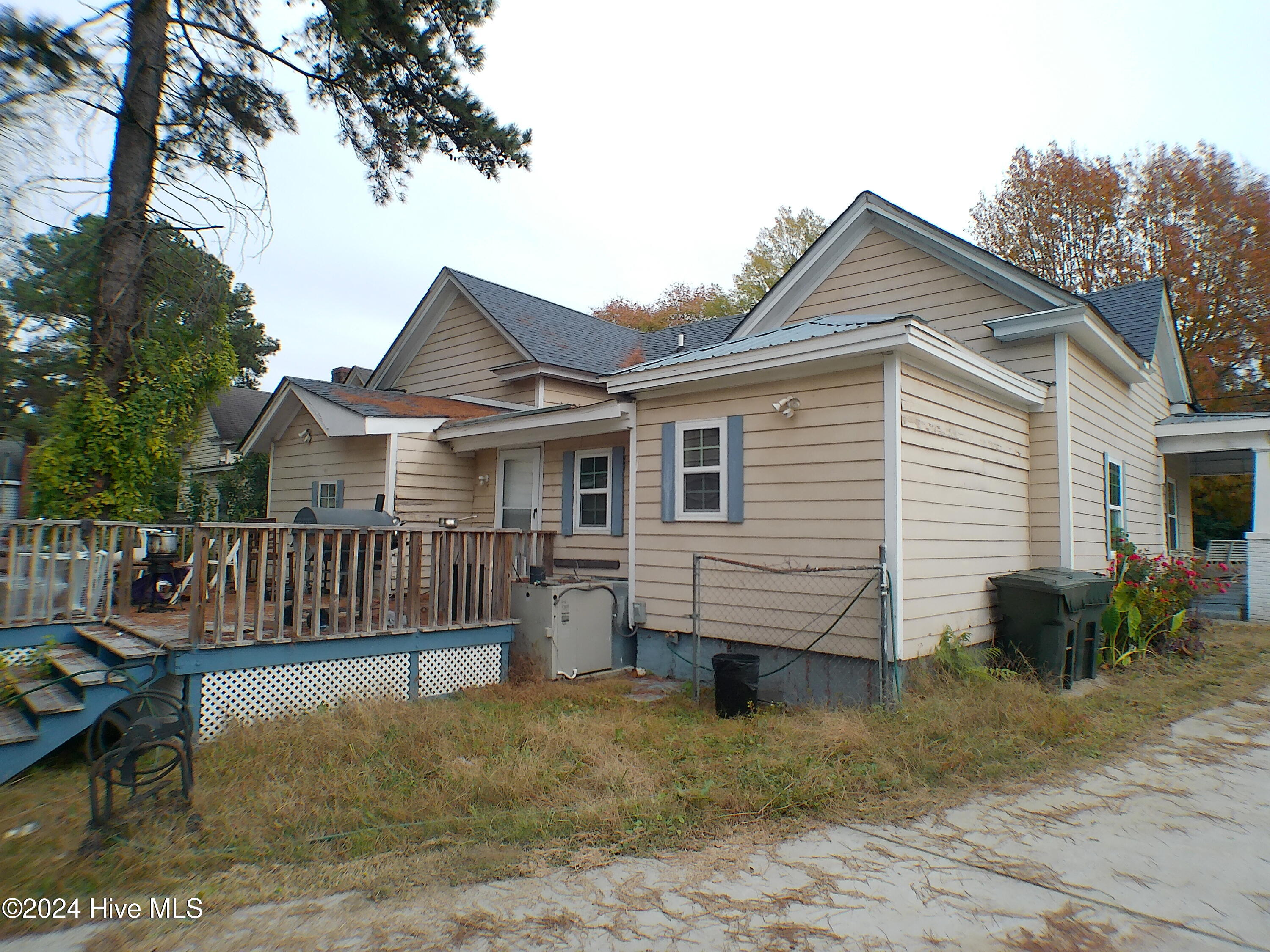 main property photo 5