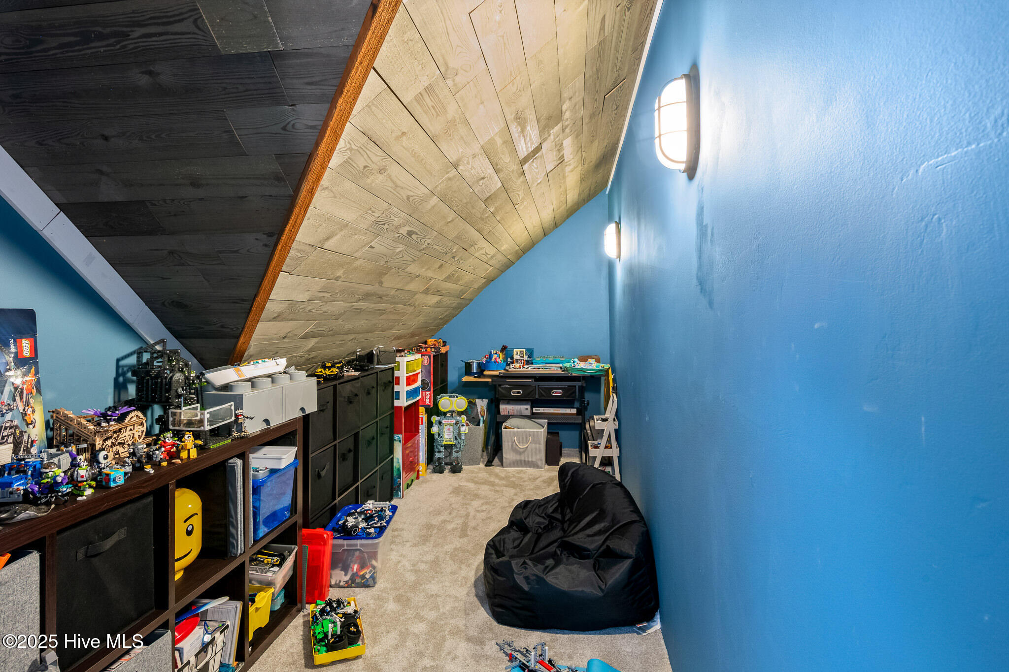 main property photo 45