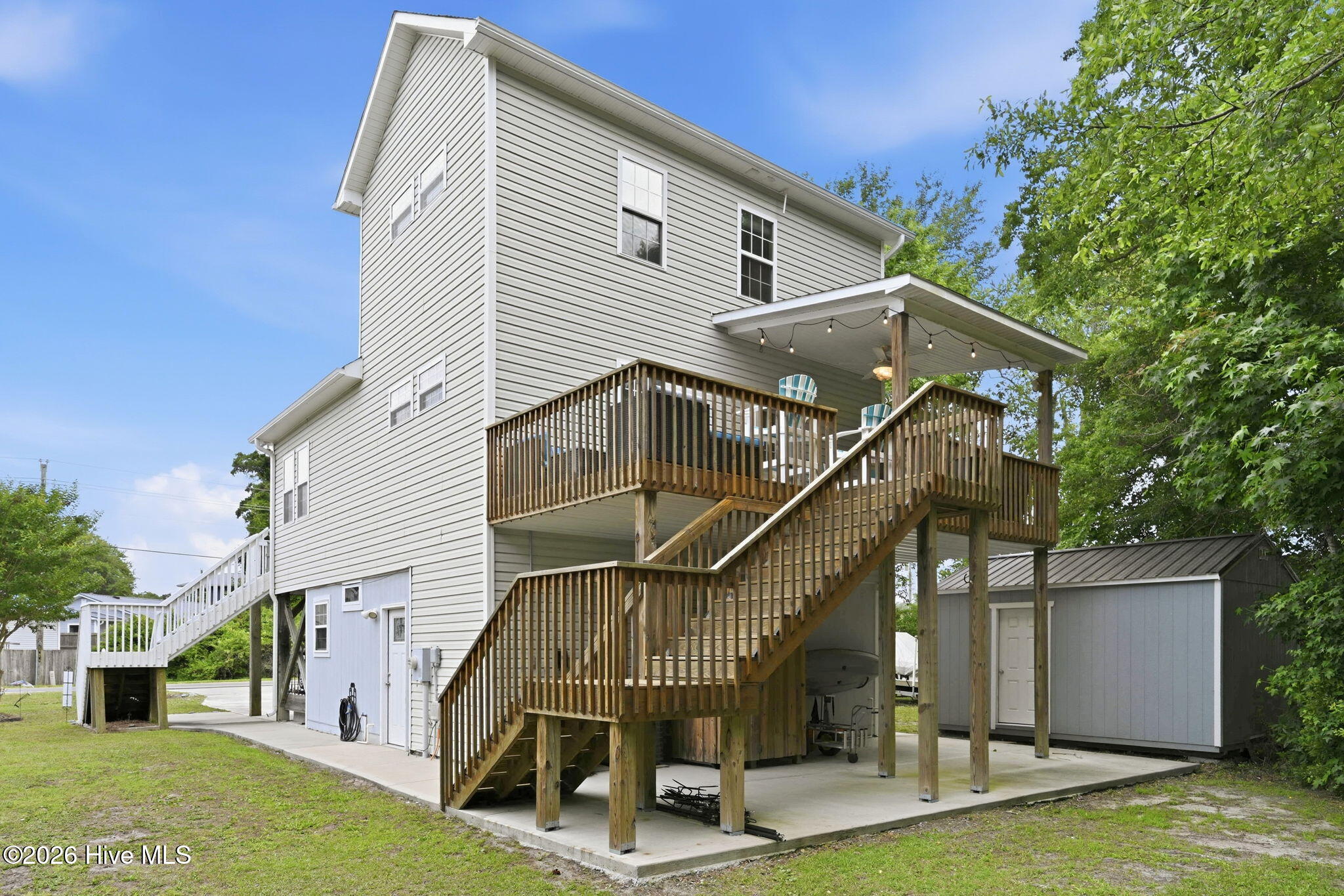 main property photo 40