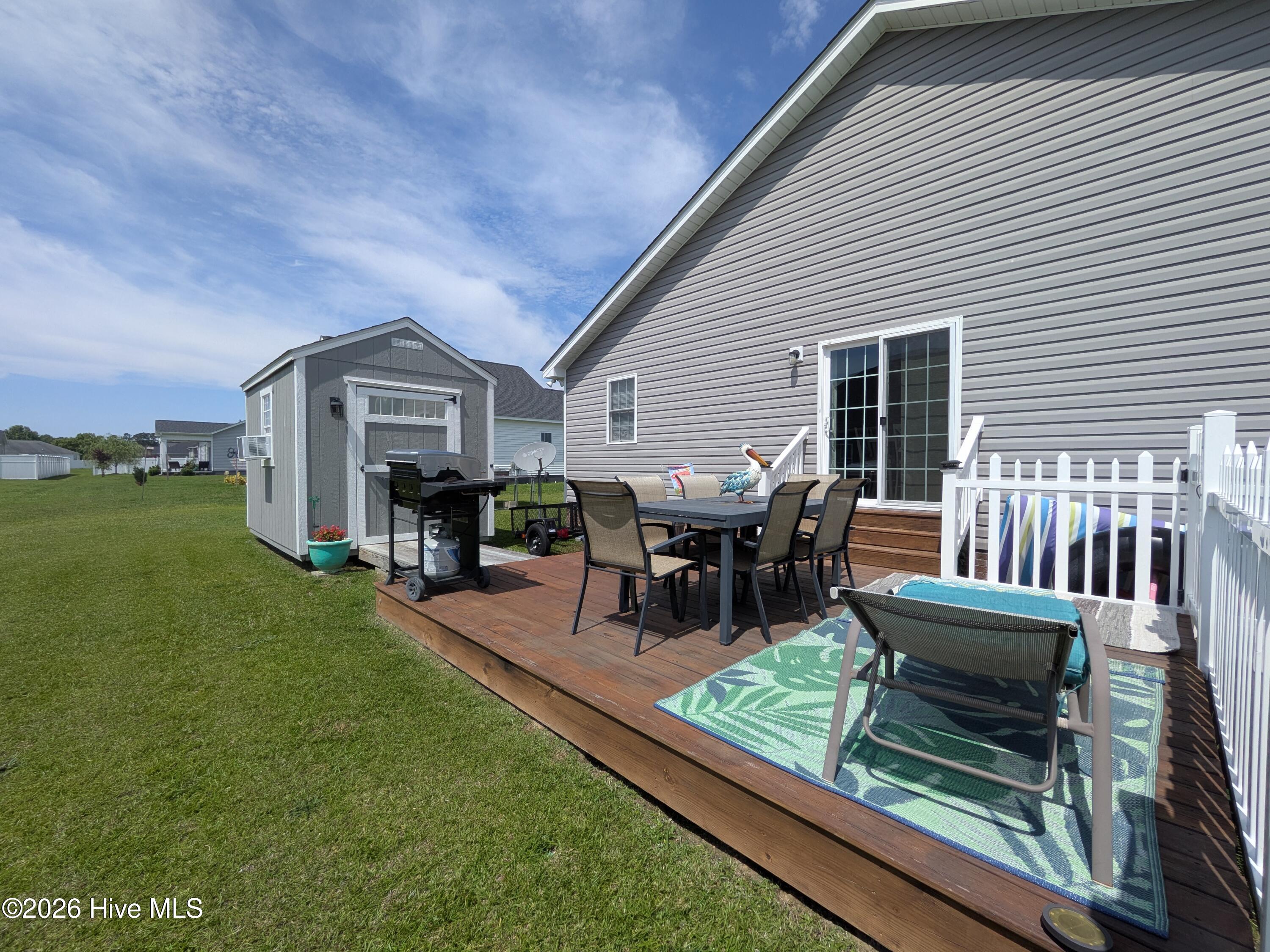 main property photo 34