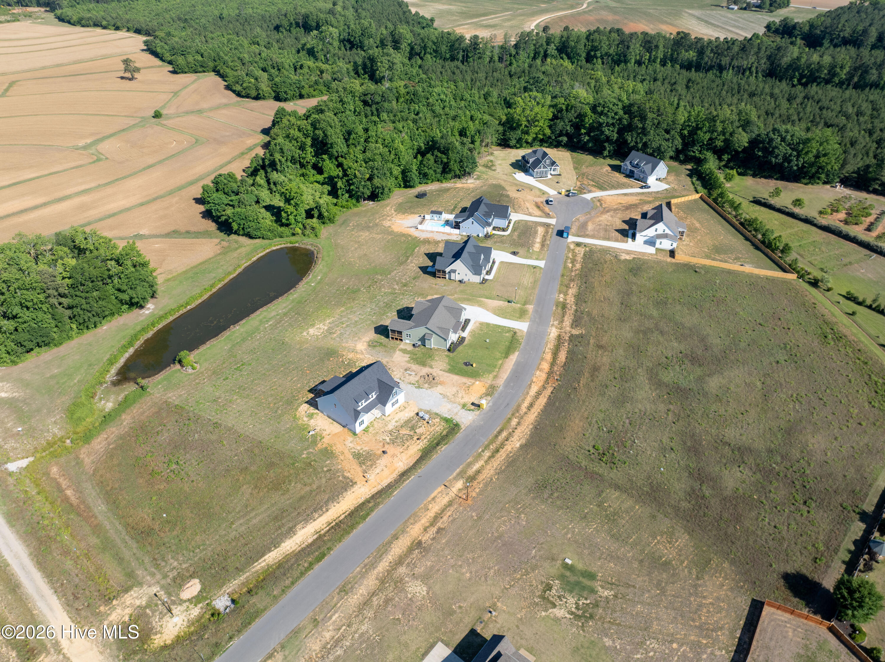 main property photo 33