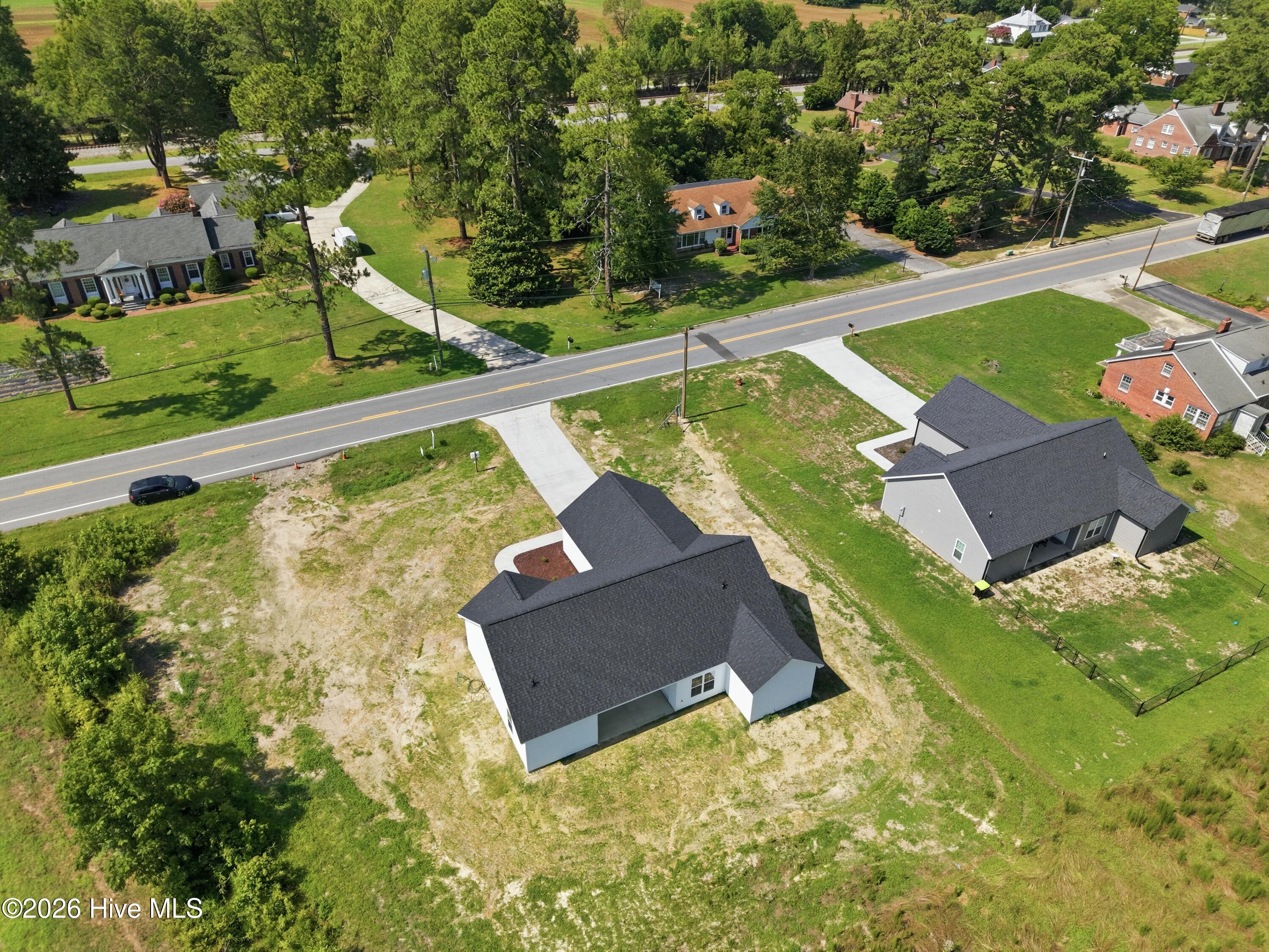 main property photo 41