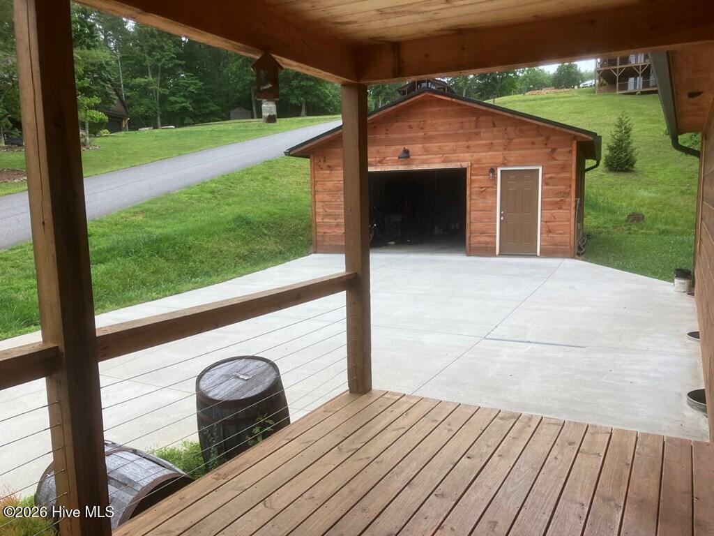 main property photo 34