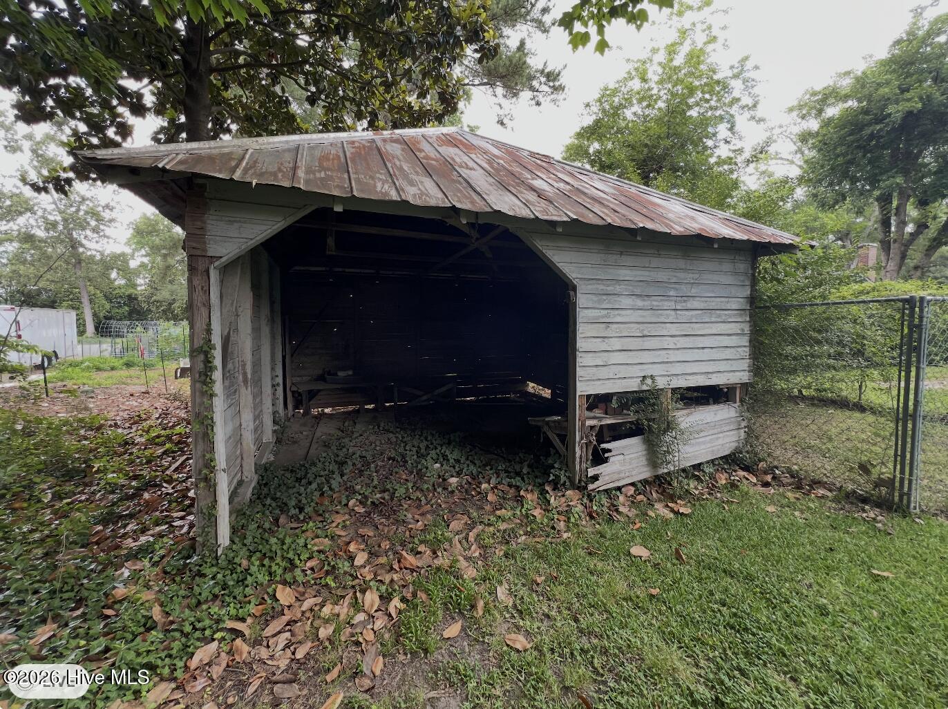 main property photo 23