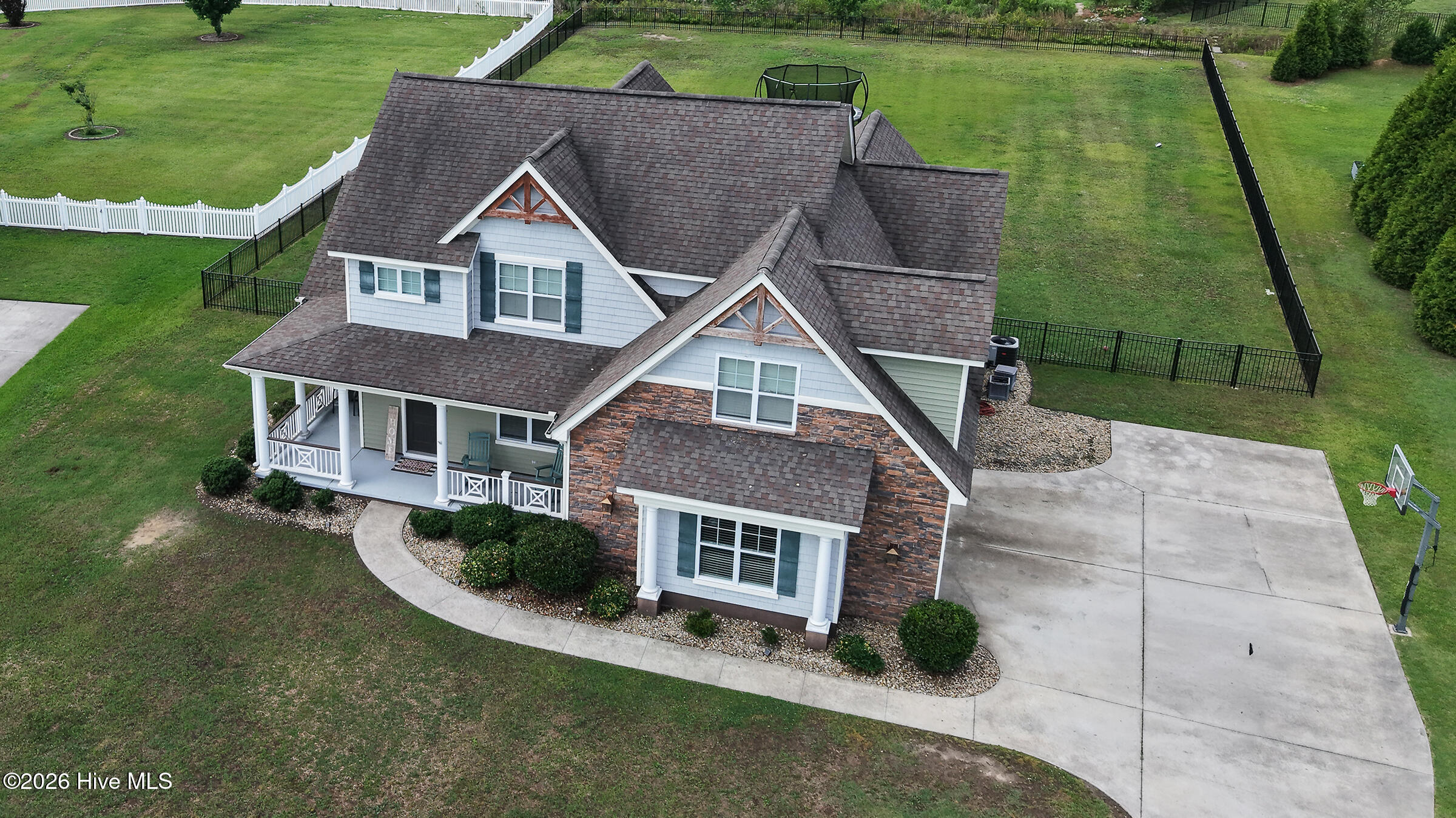 main property photo 31