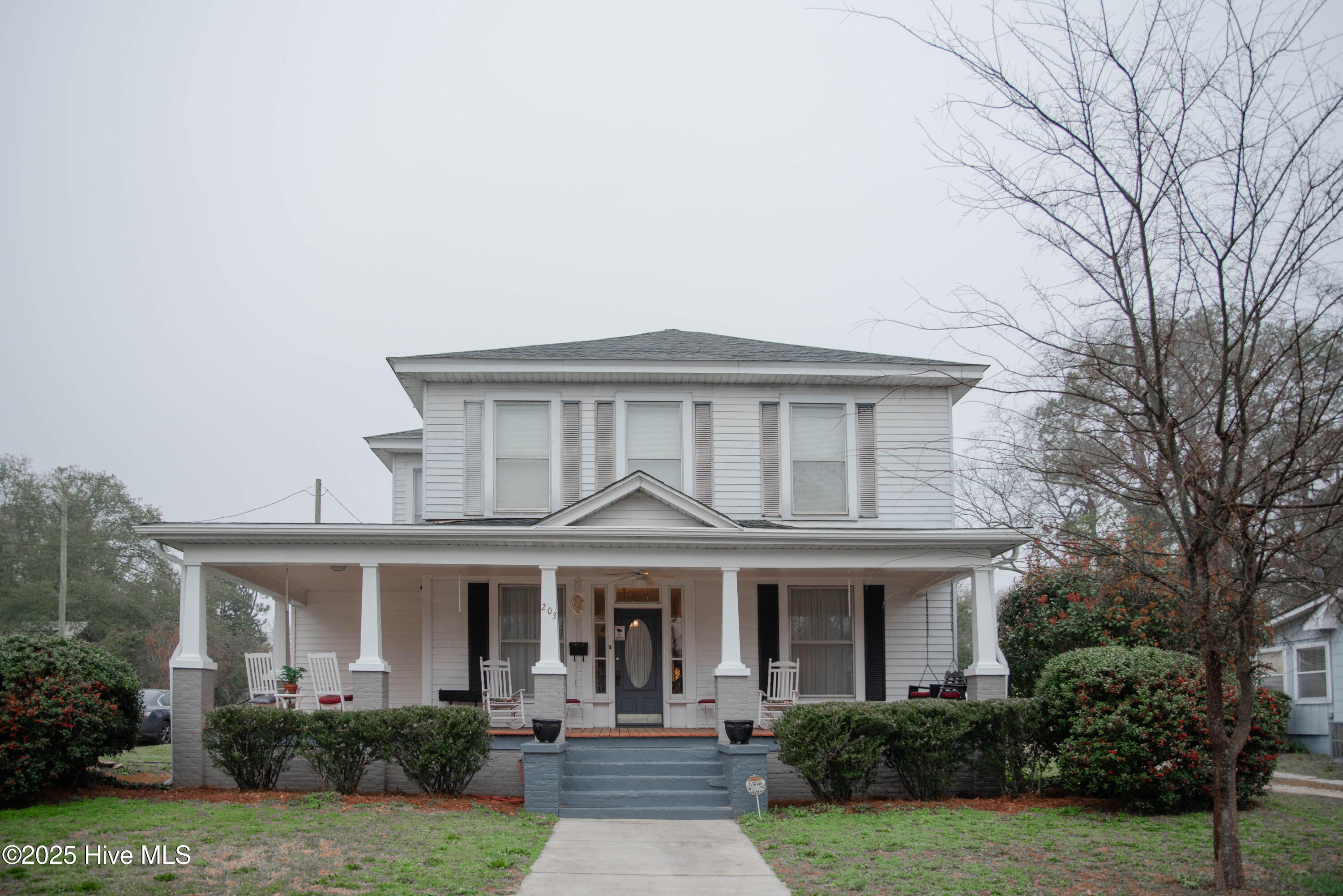 main property photo 40