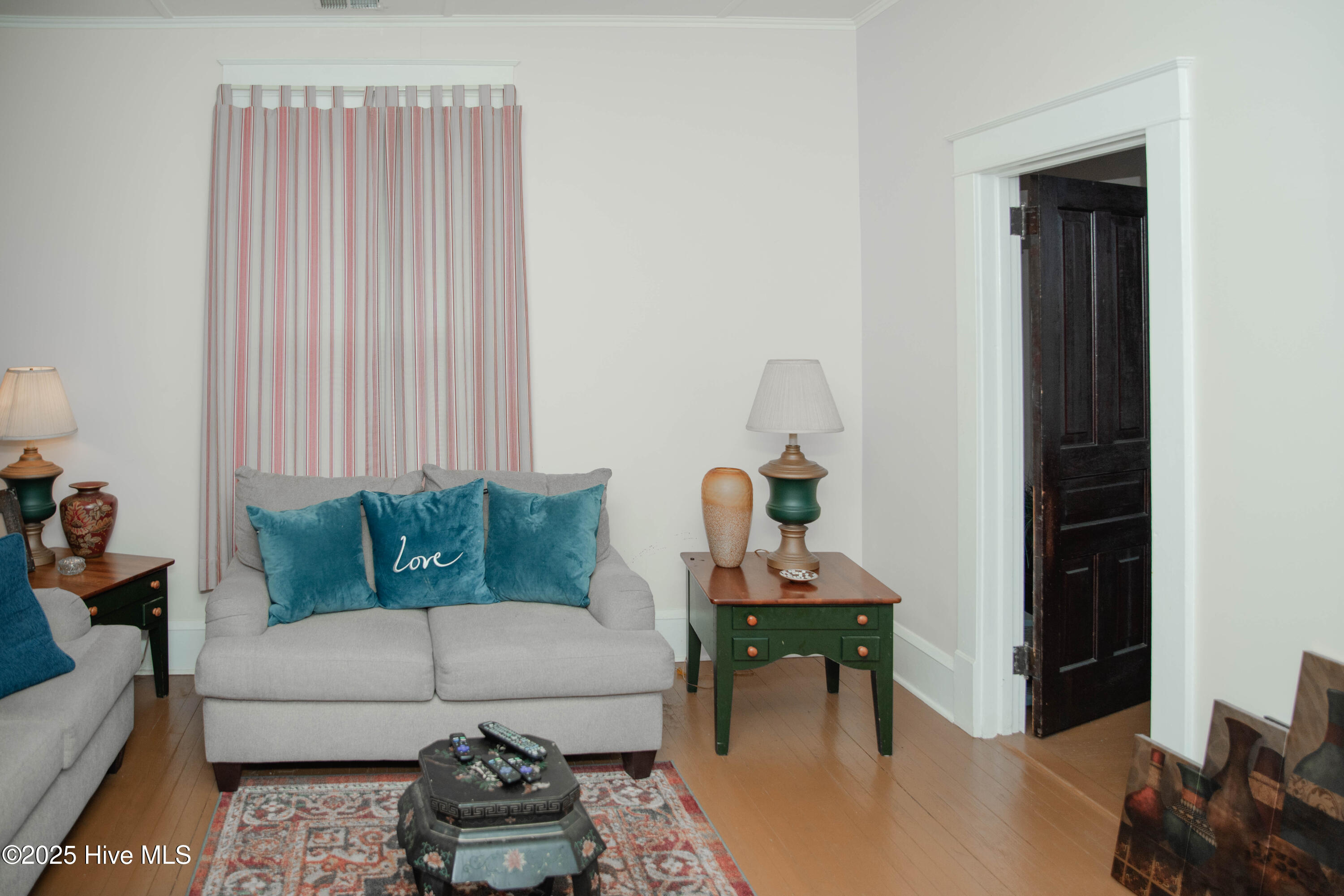 main property photo 54