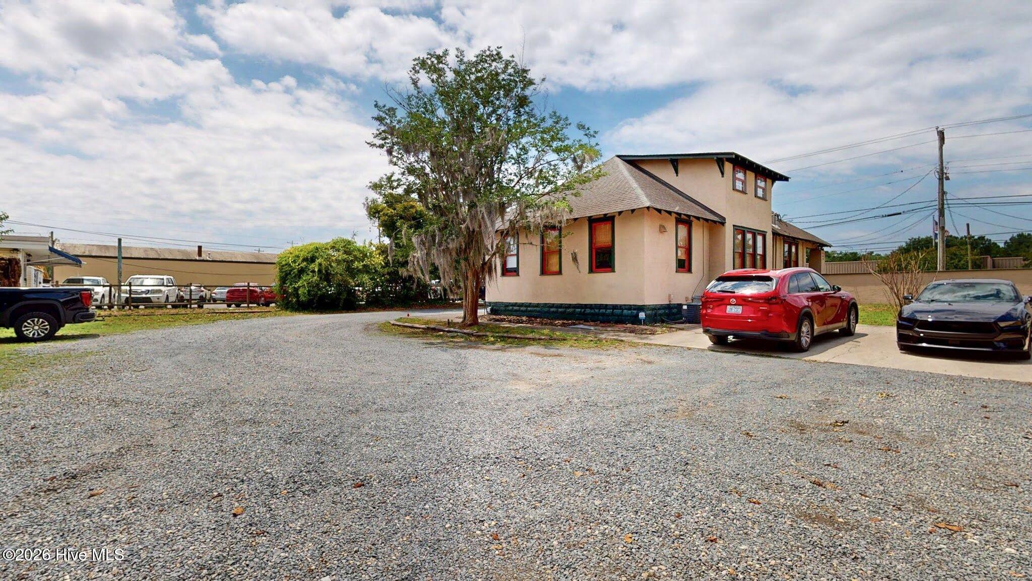 main property photo 8