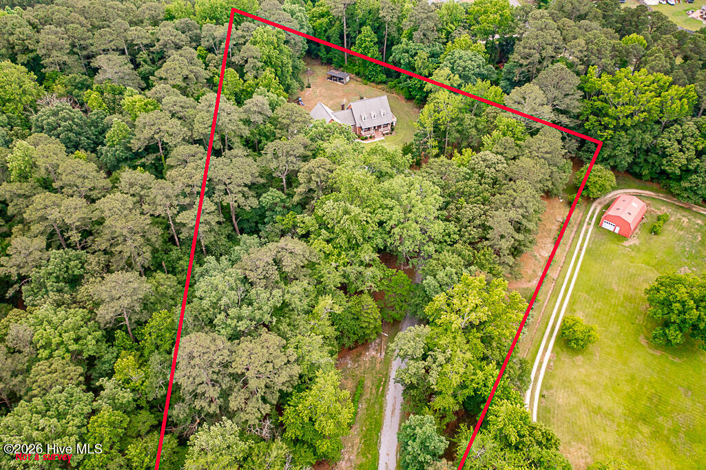 main property photo 40