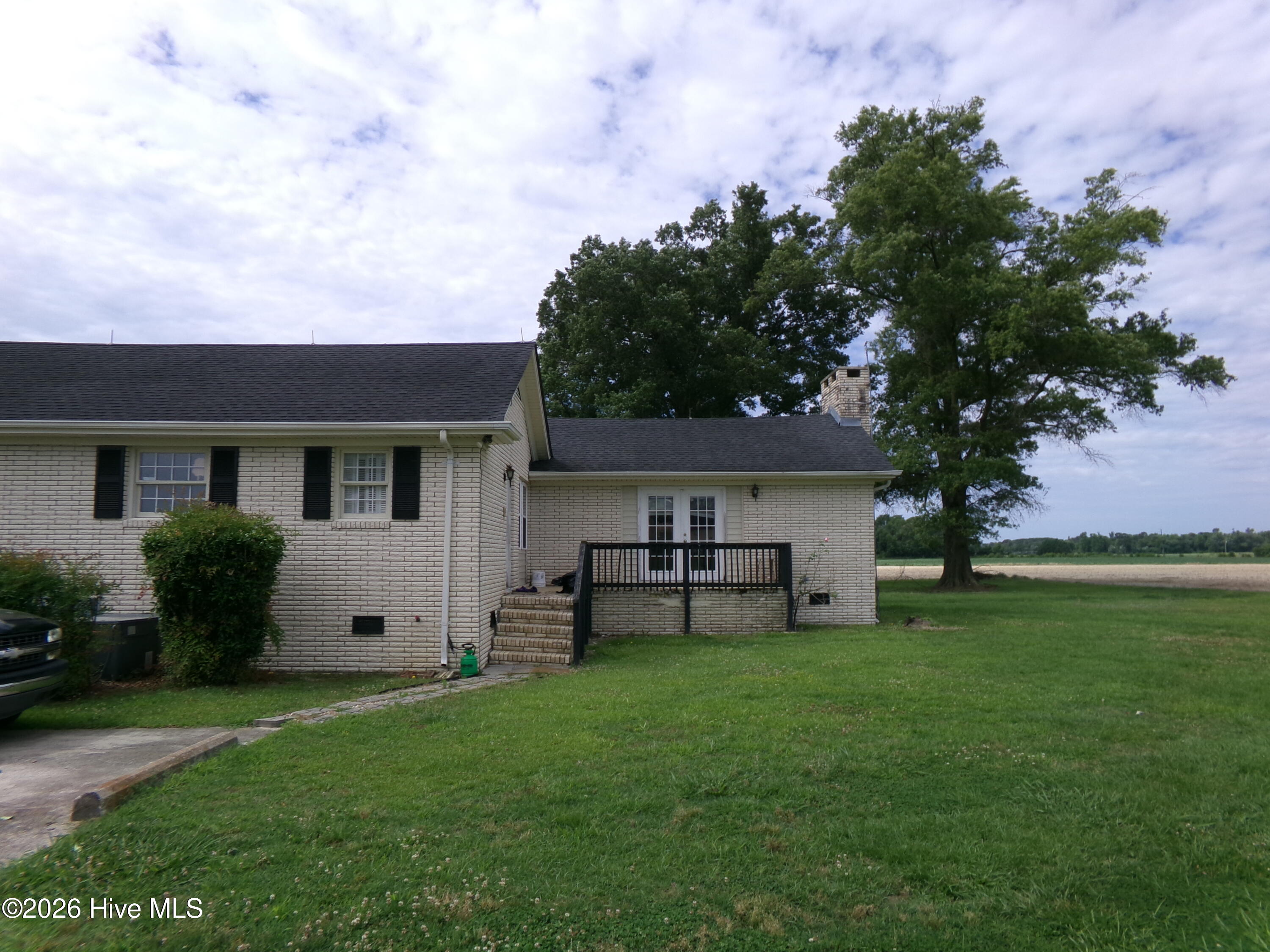 main property photo 8