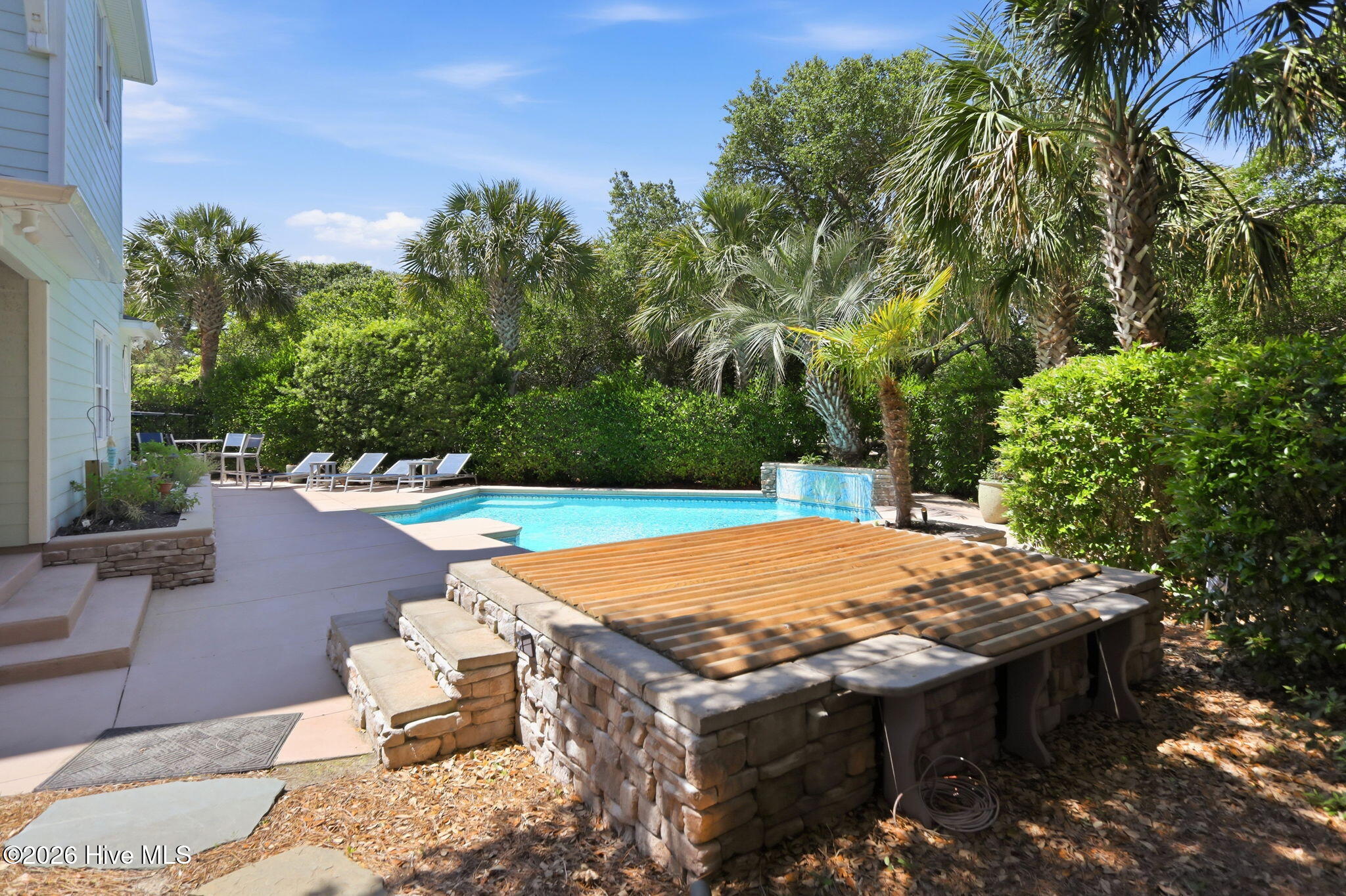 main property photo 49