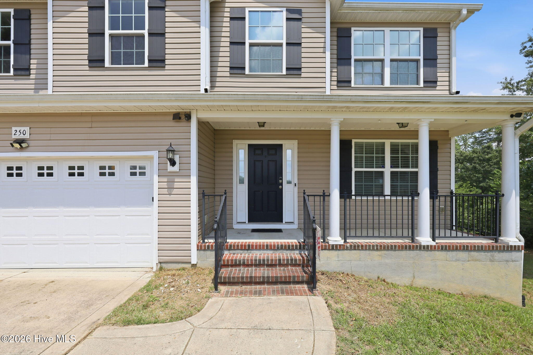main property photo 23