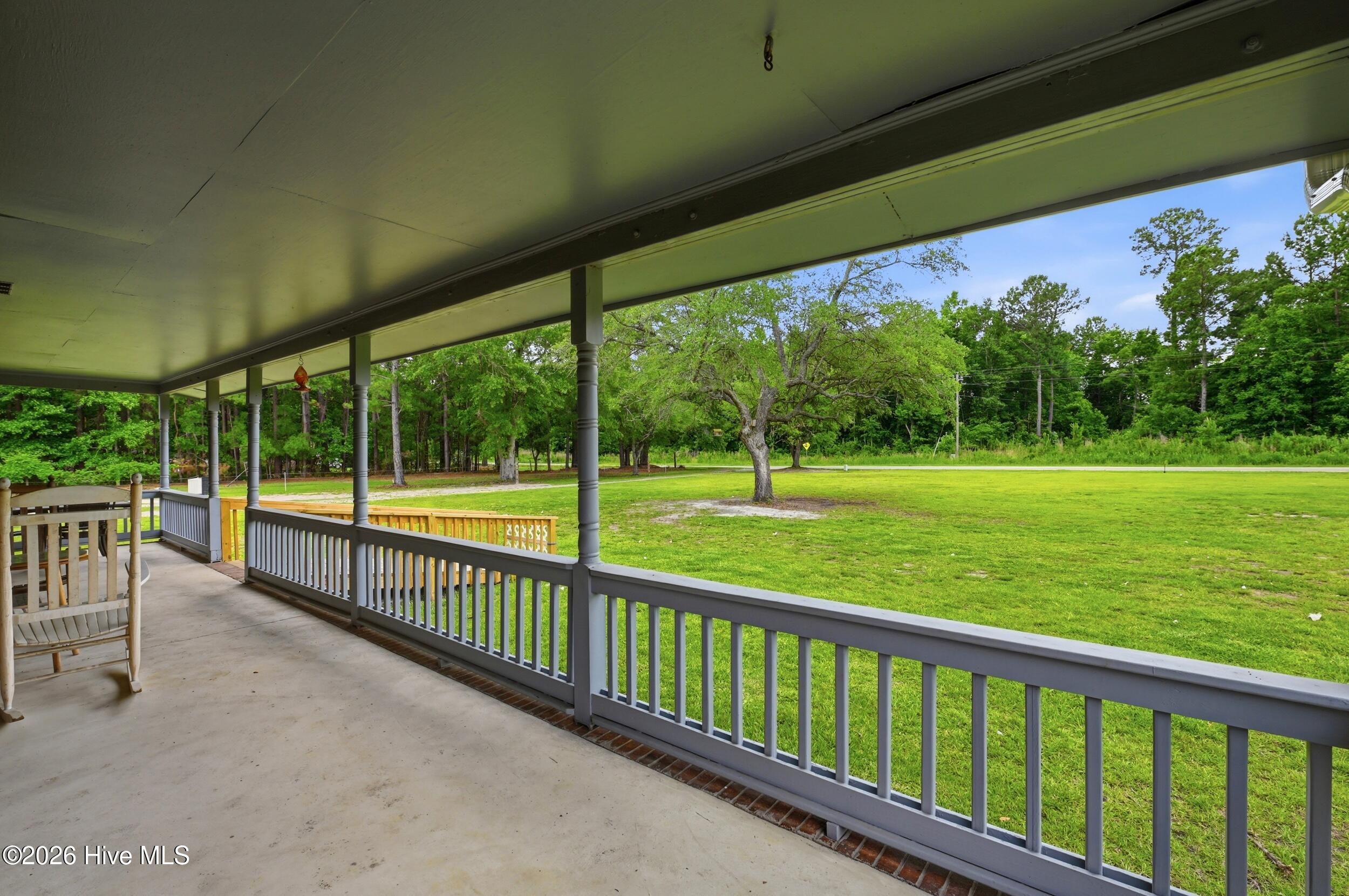 main property photo 6