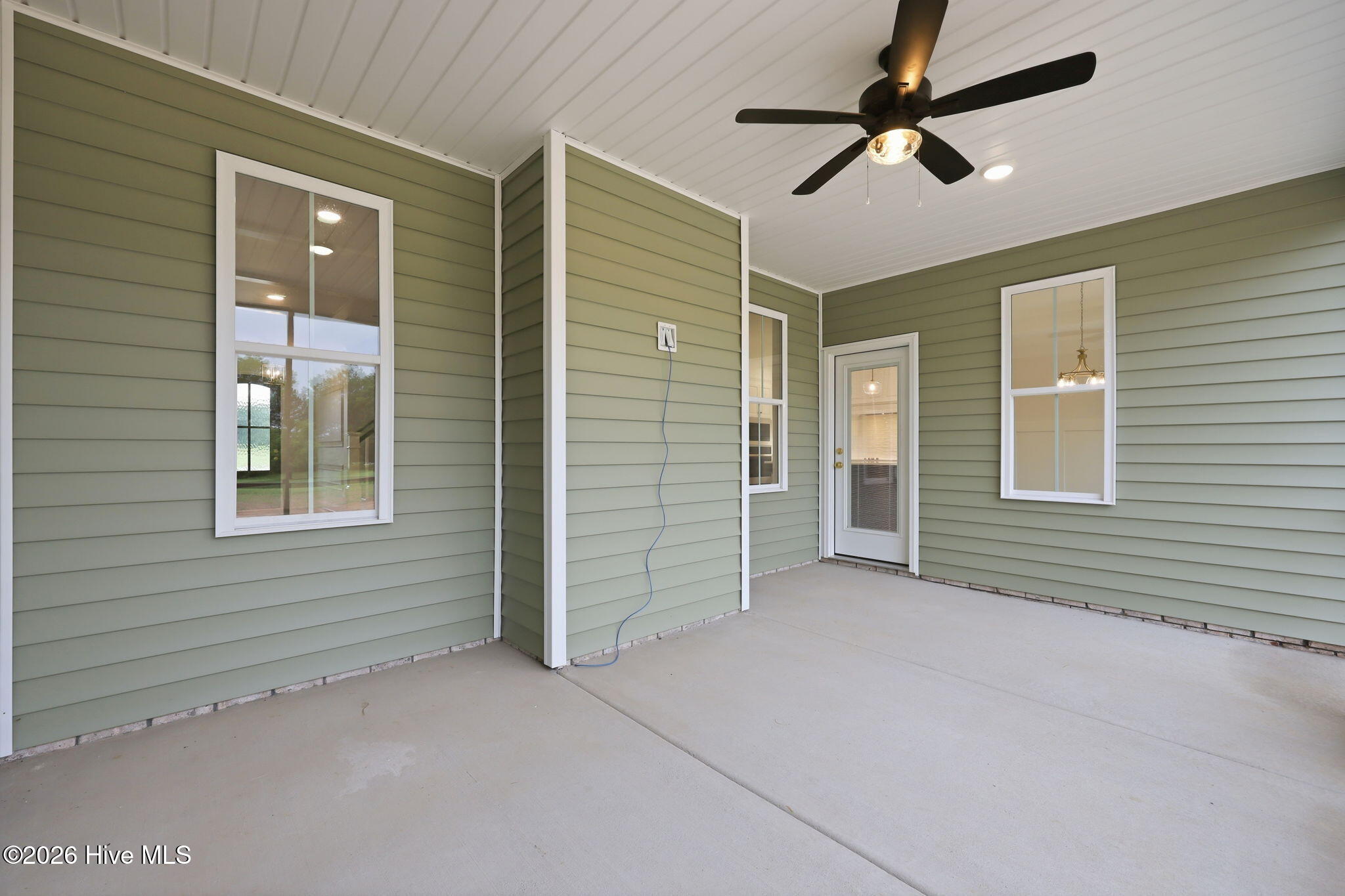 main property photo 34