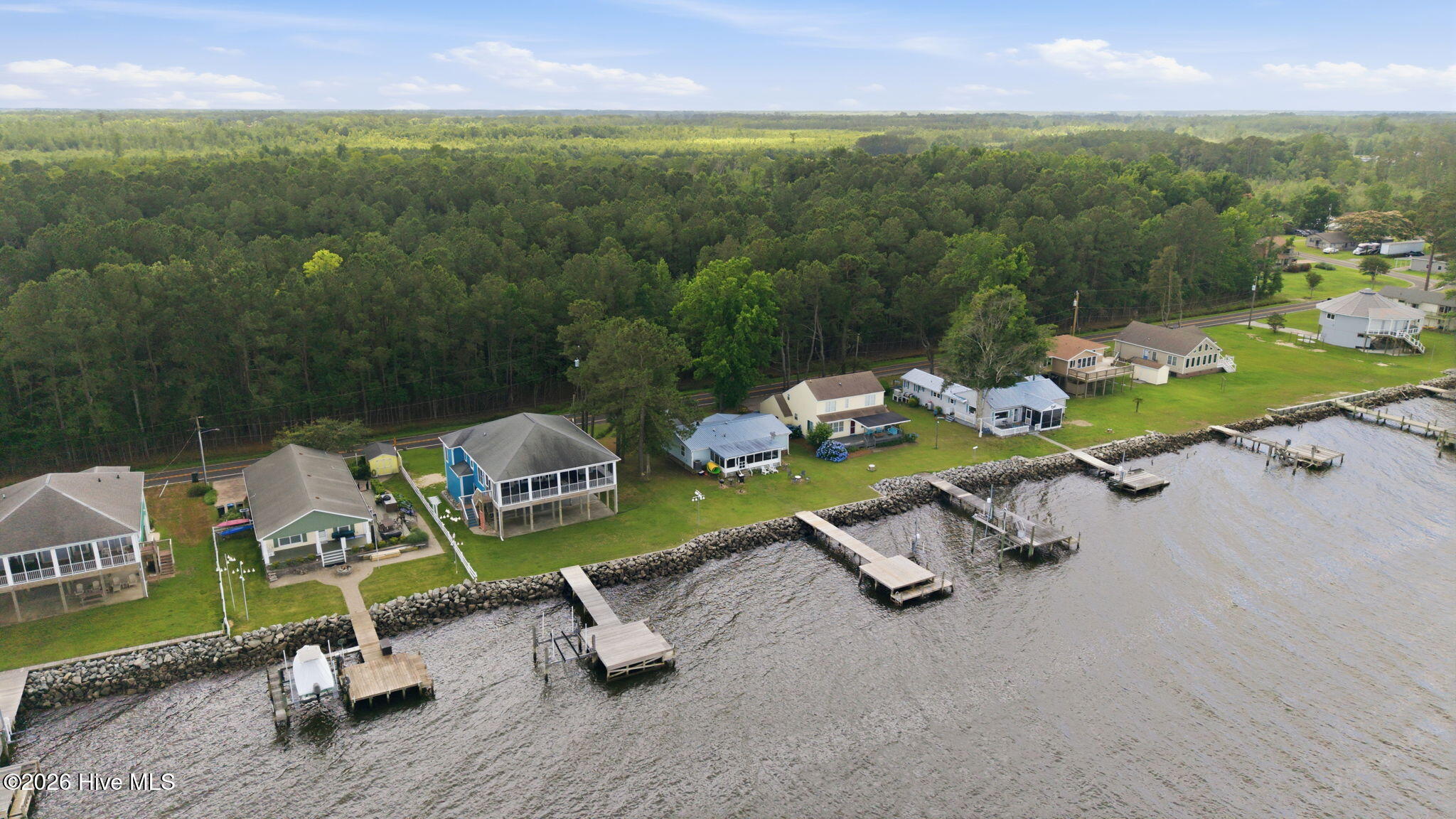 main property photo 40