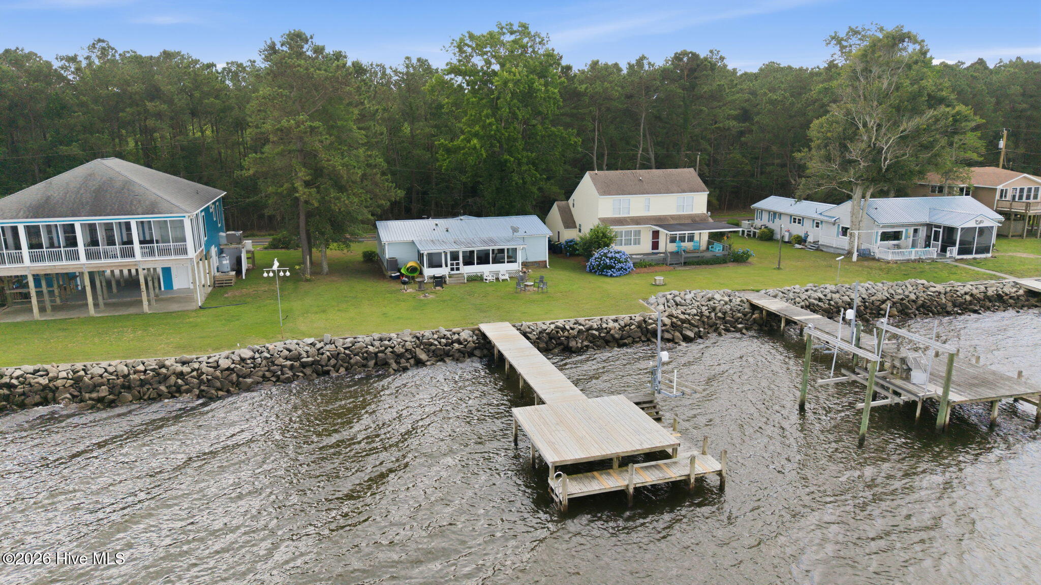 main property photo 43