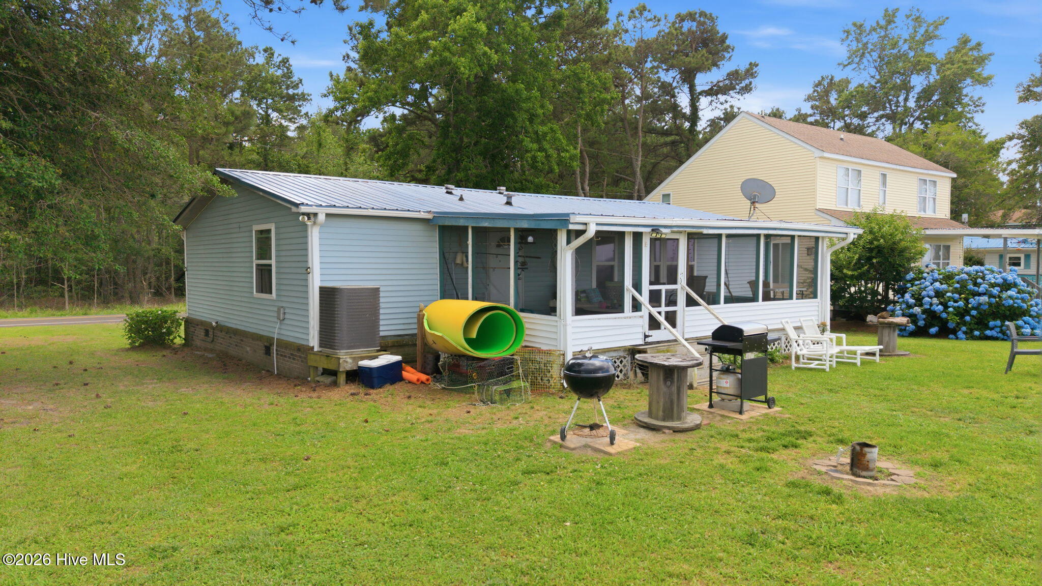 main property photo 45