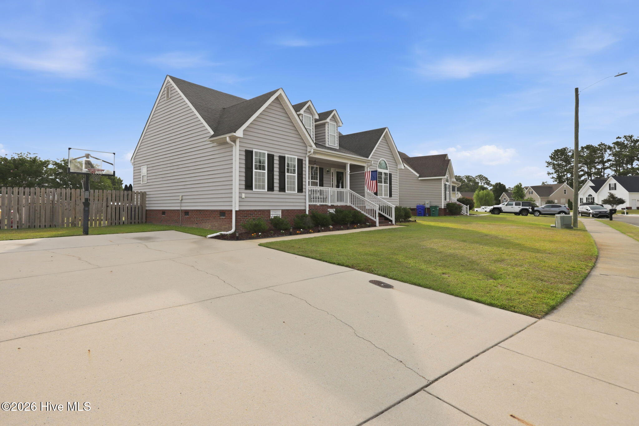 main property photo 5