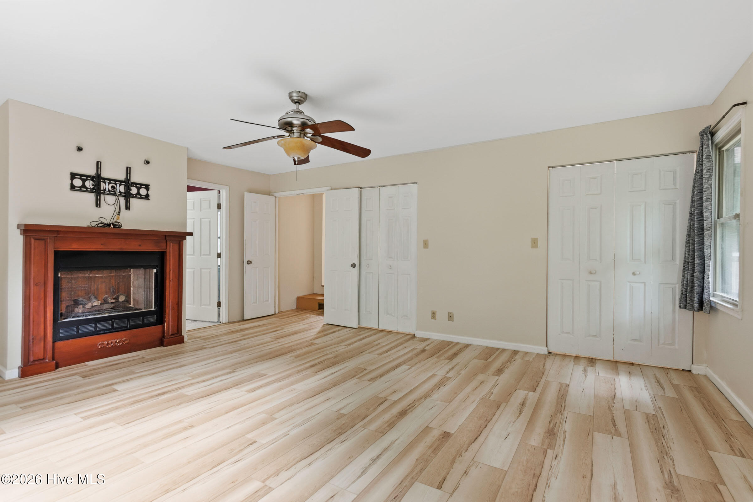 main property photo 78