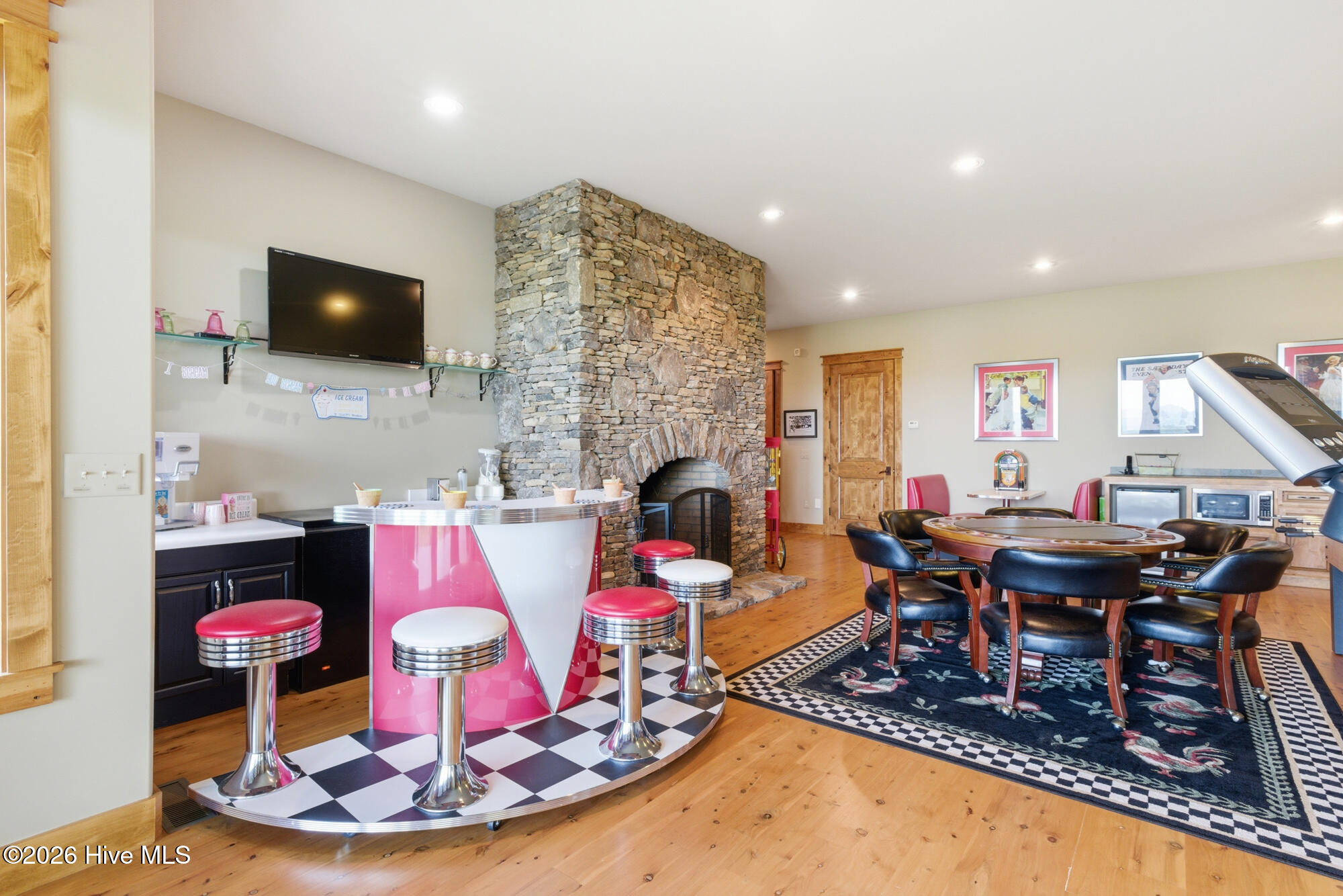 main property photo 62