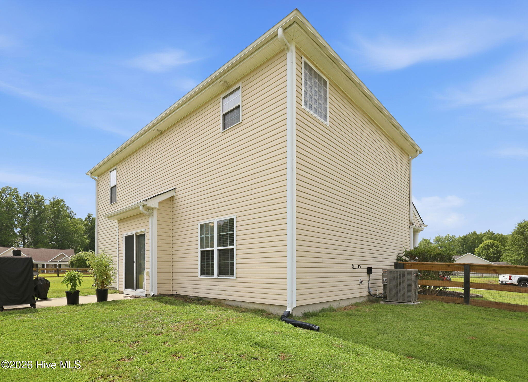 main property photo 42
