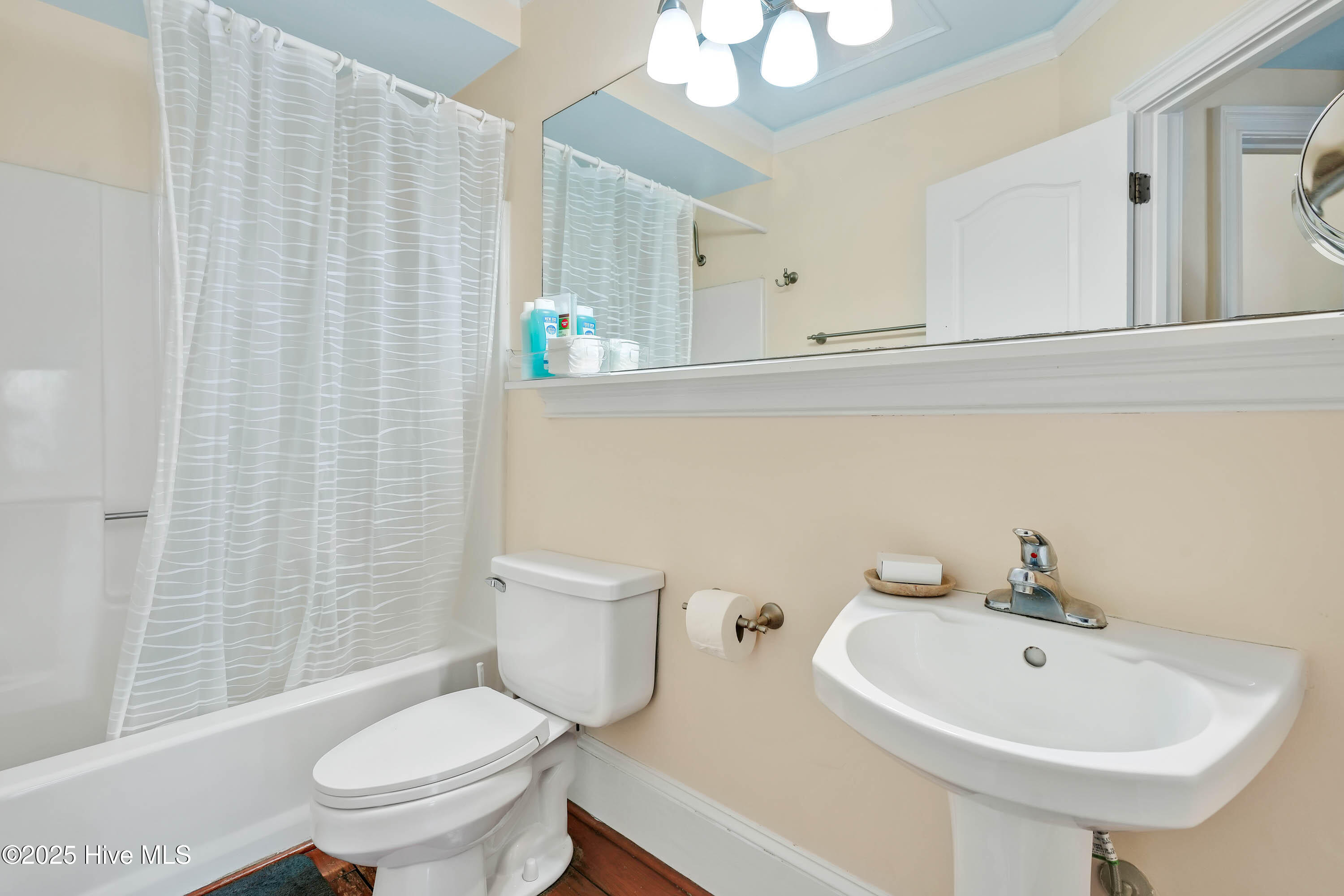main property photo 27