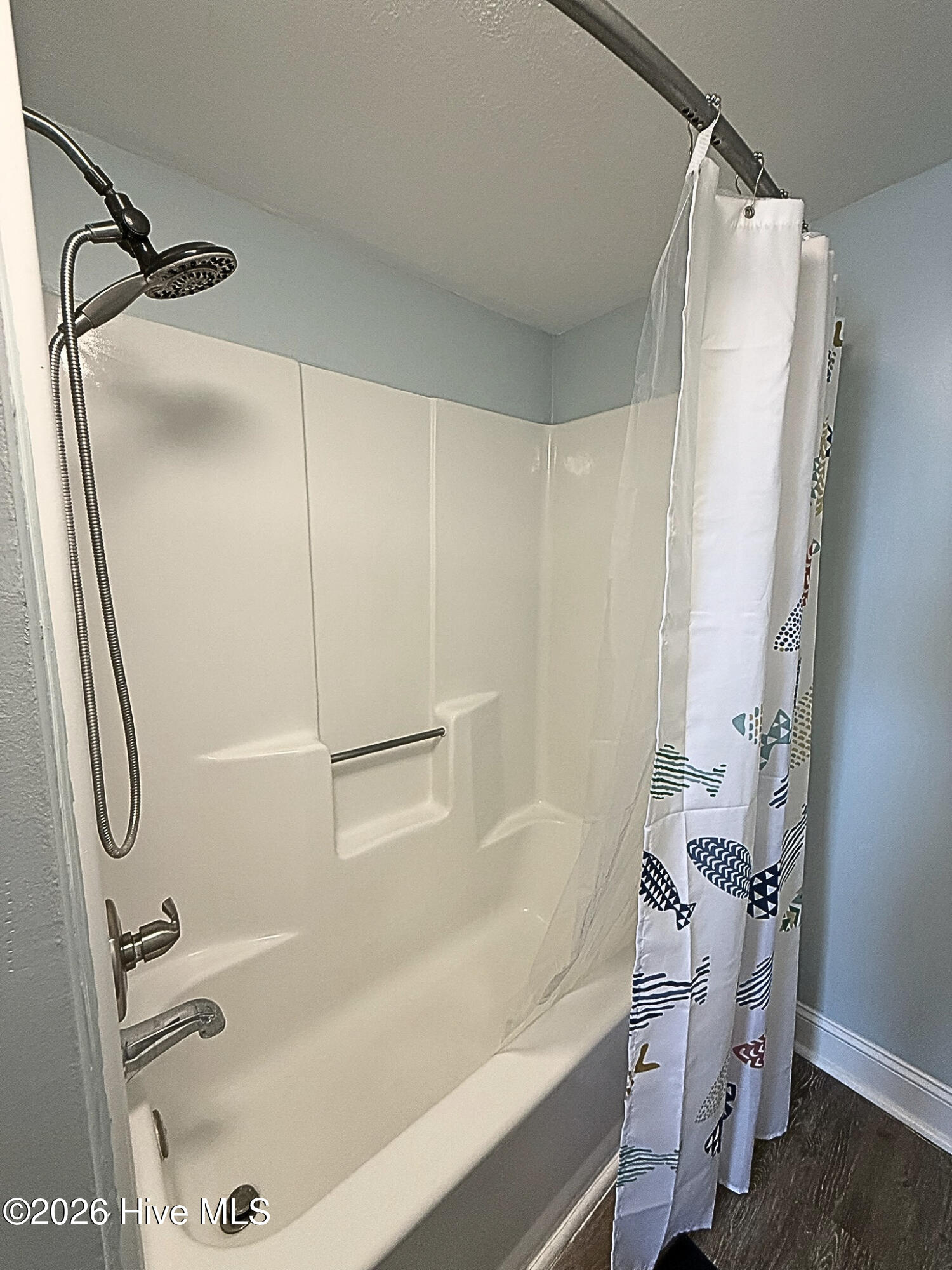main property photo 11