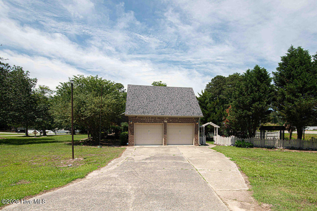 main property photo 42