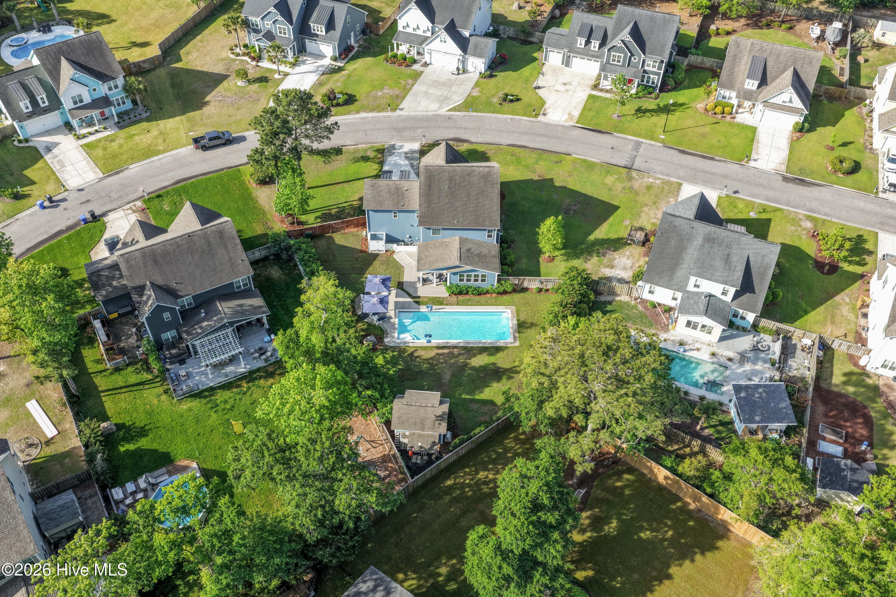 main property photo 9