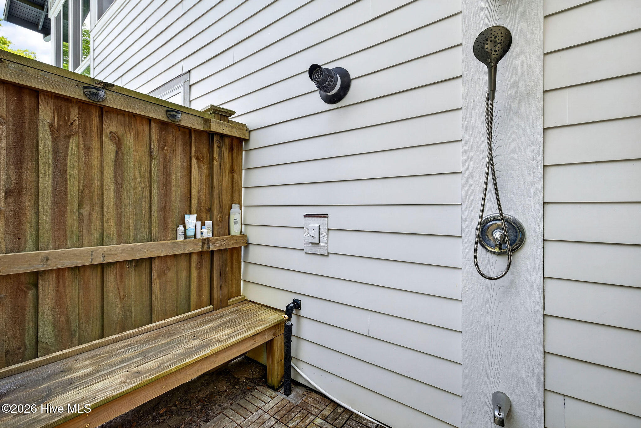 main property photo 51