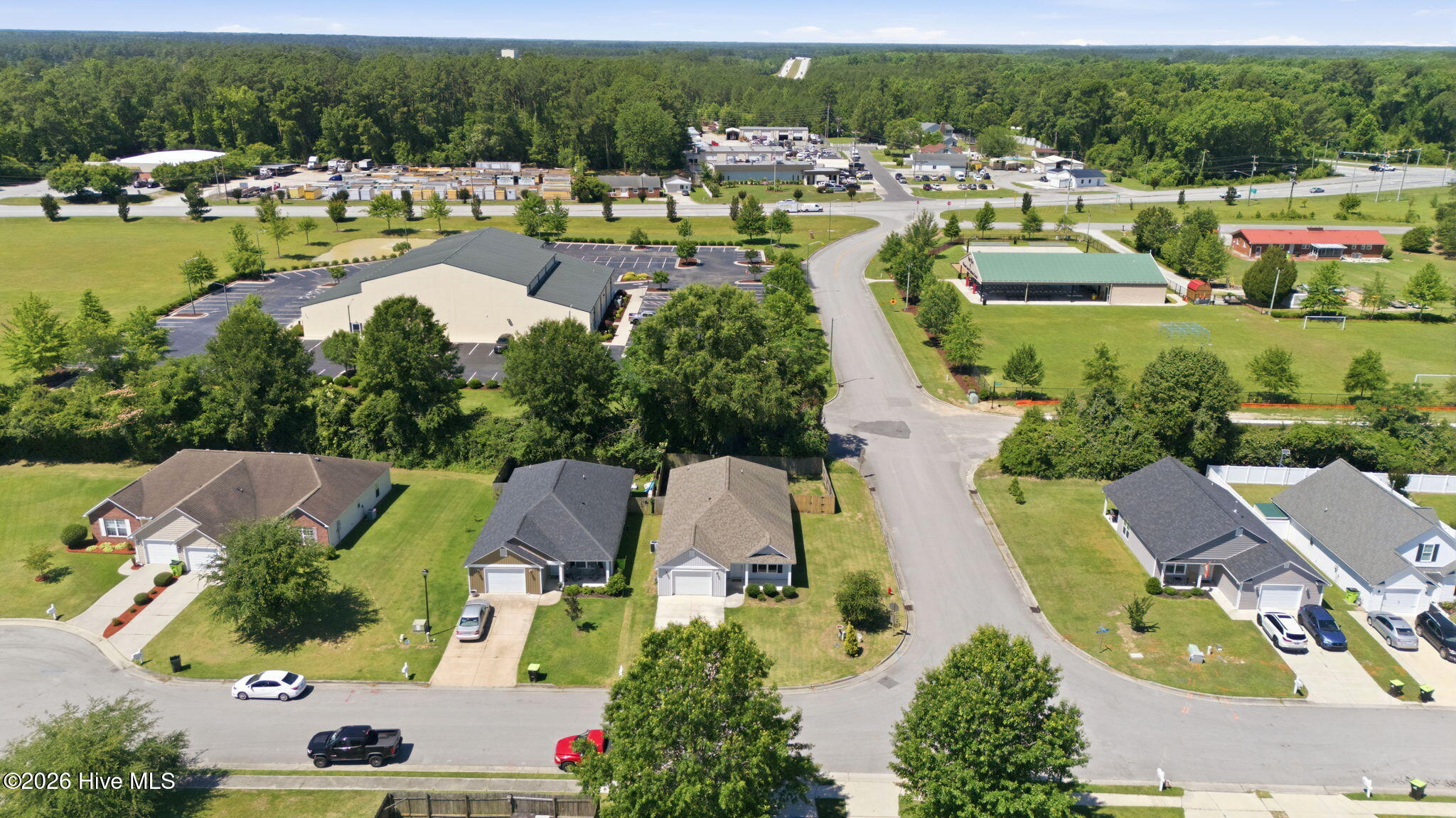 main property photo 30