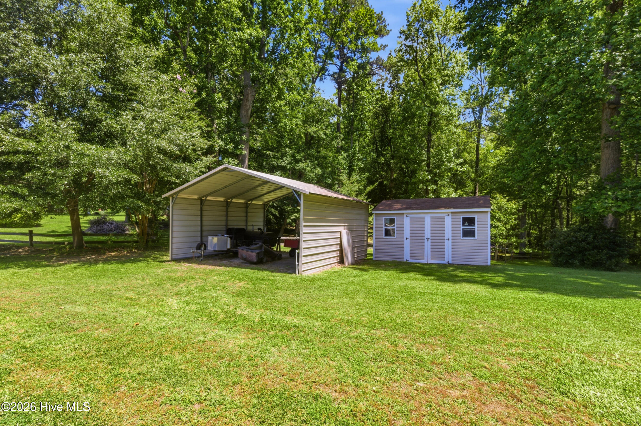 main property photo 34