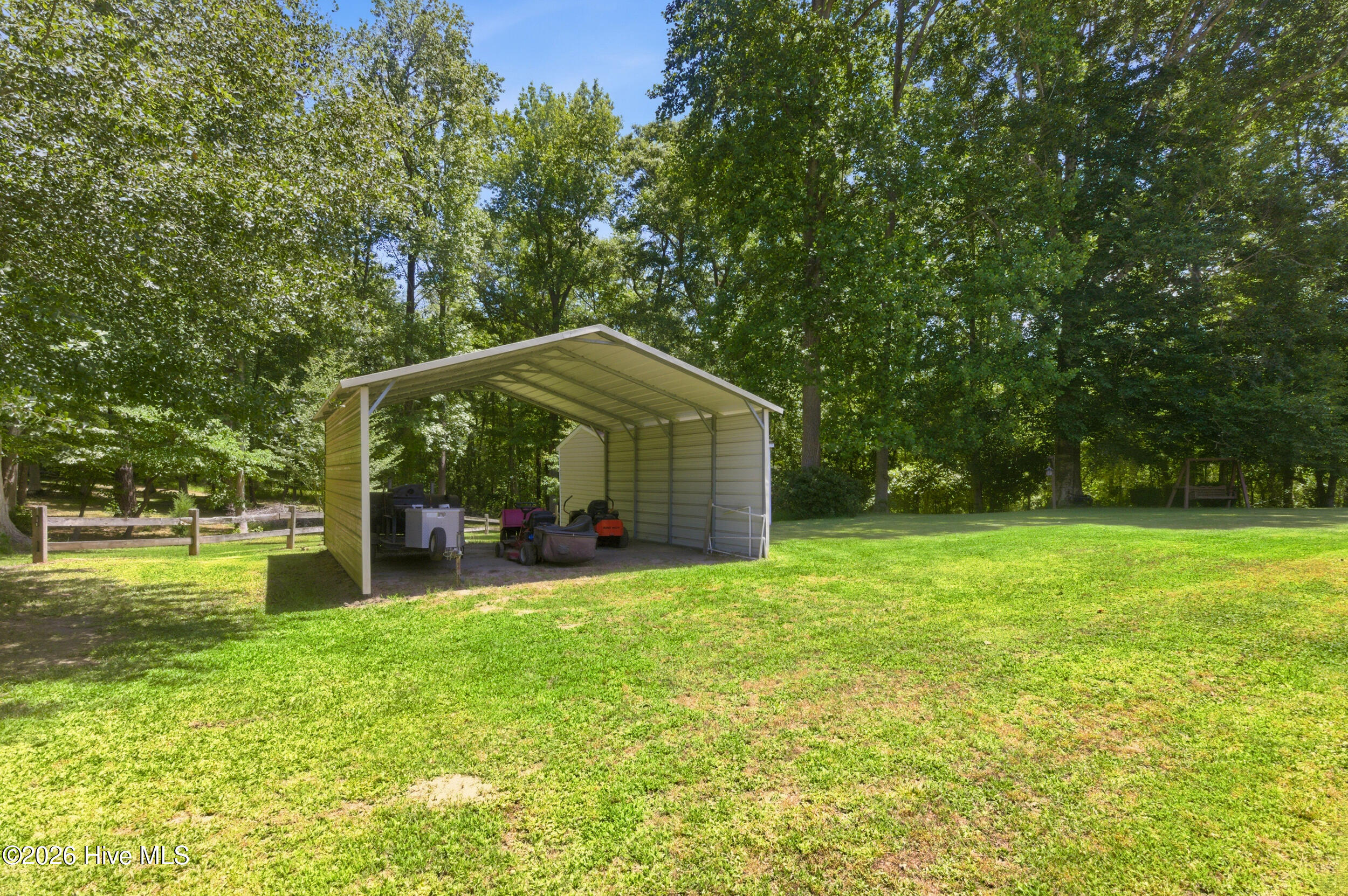 main property photo 35
