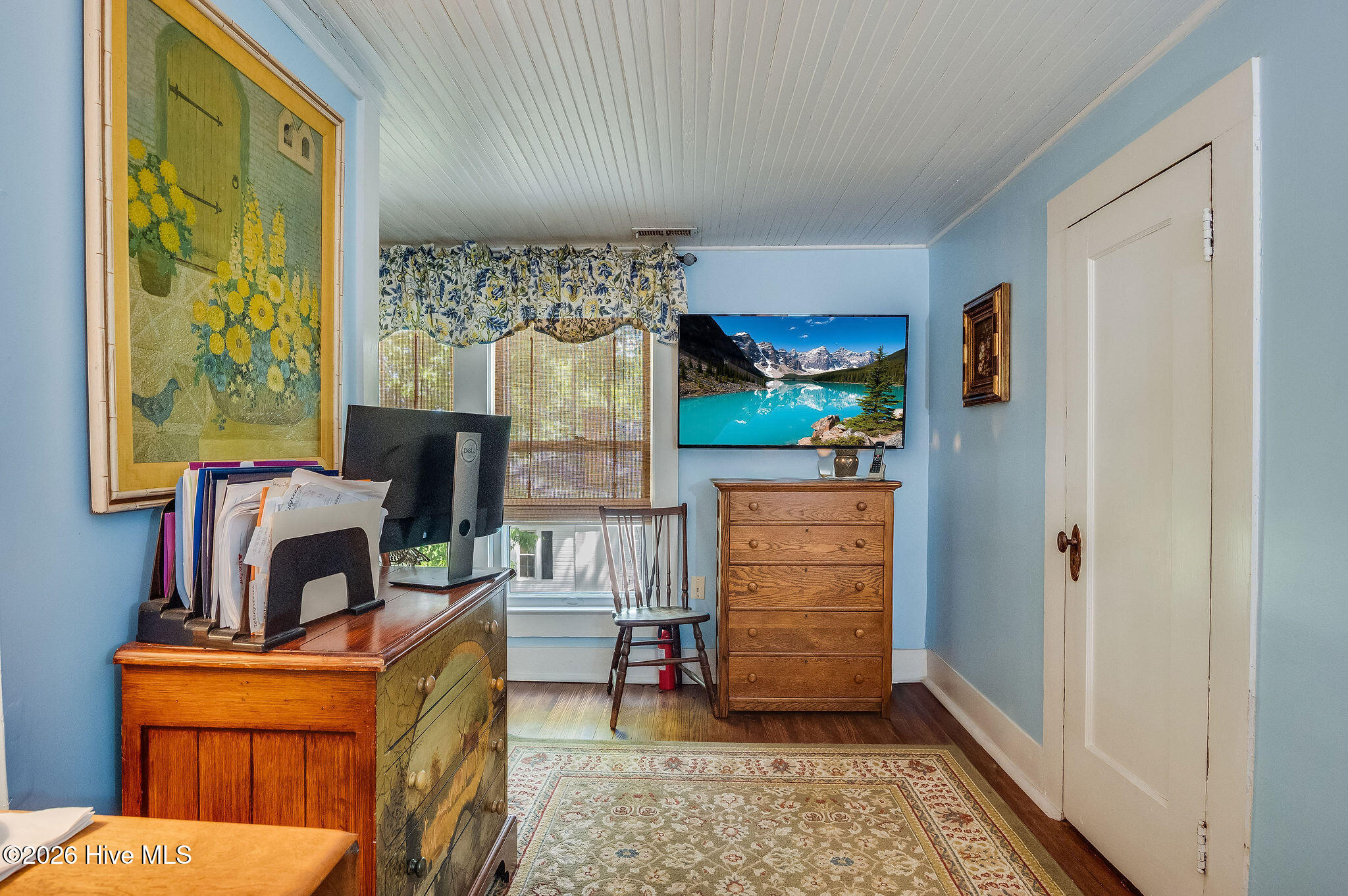 main property photo 33