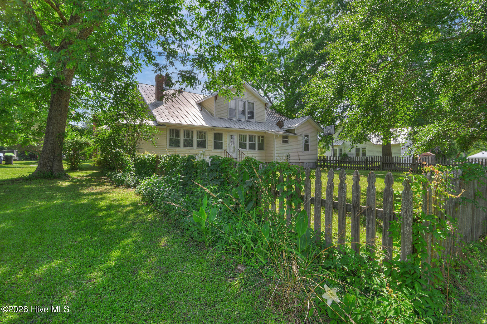main property photo 70