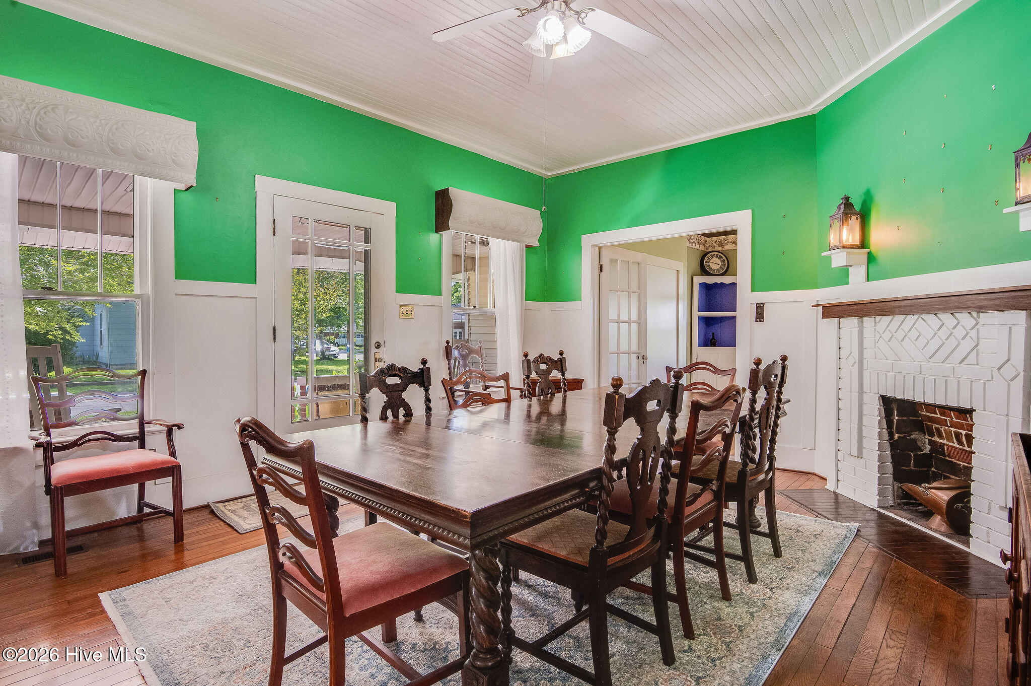 main property photo 8