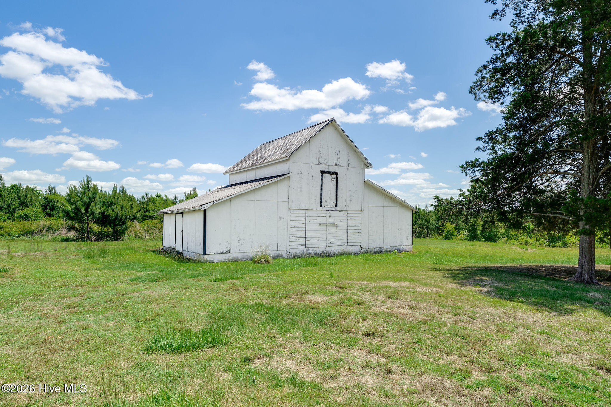 main property photo 11
