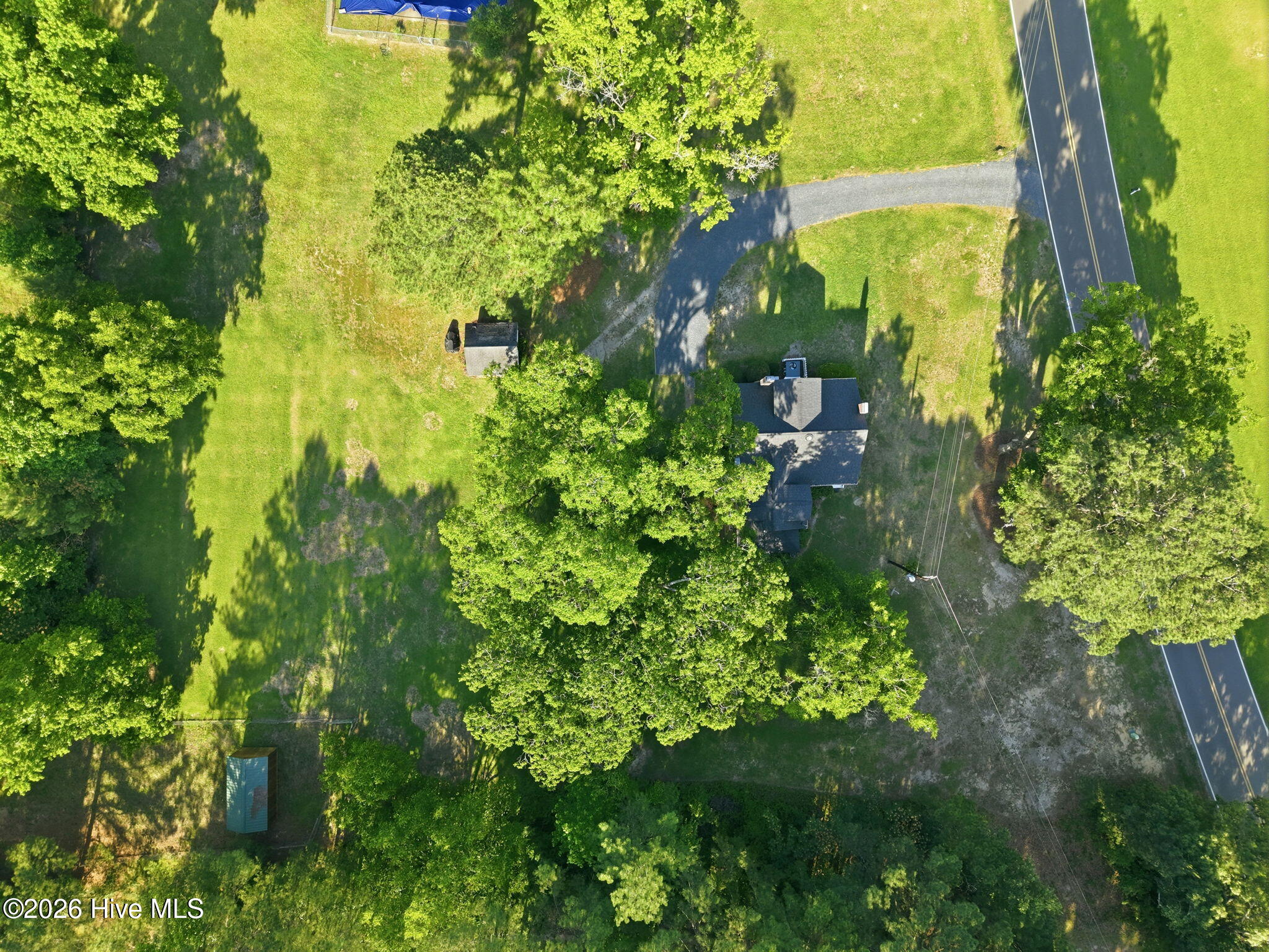 main property photo 40