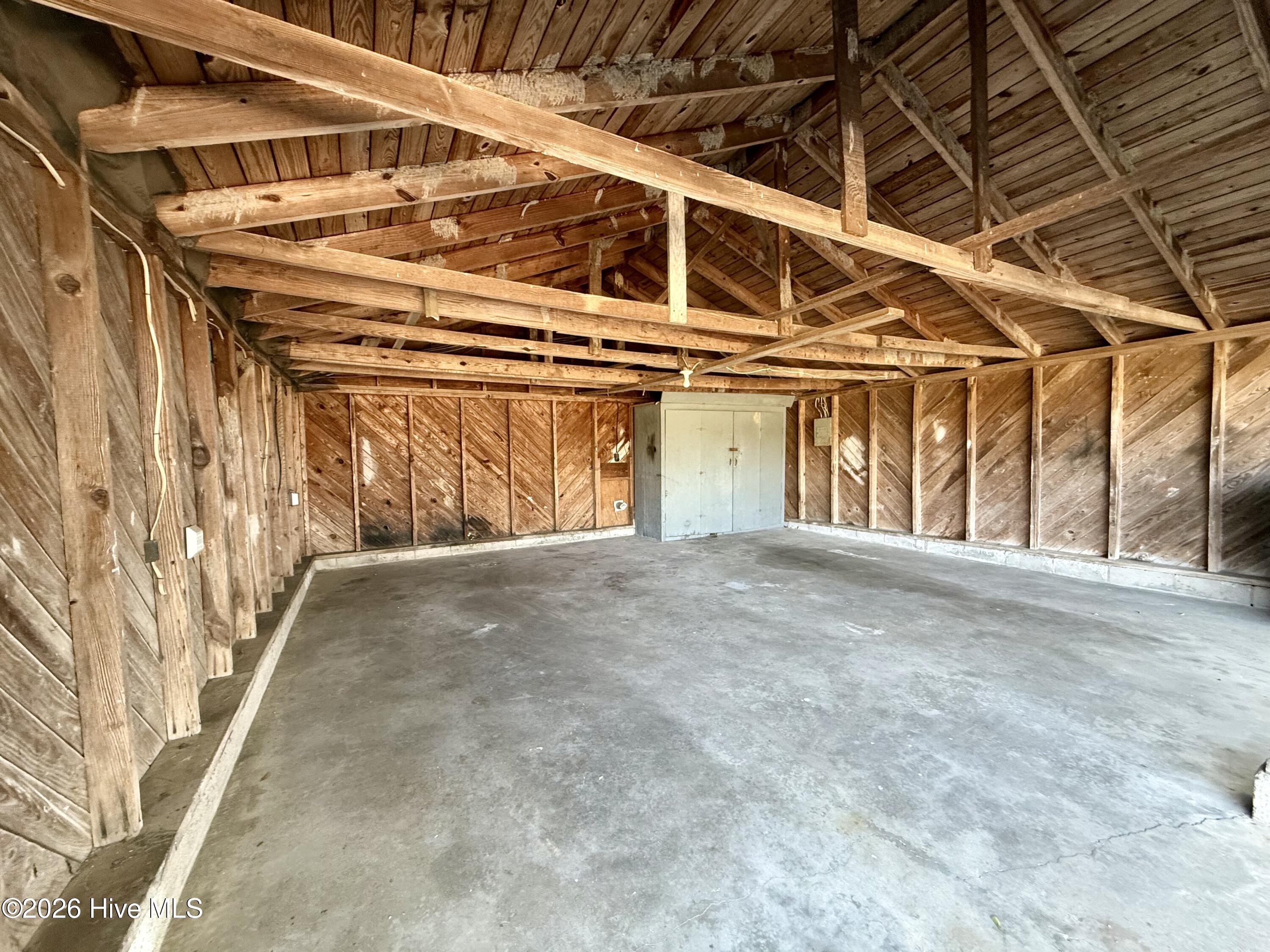 main property photo 70