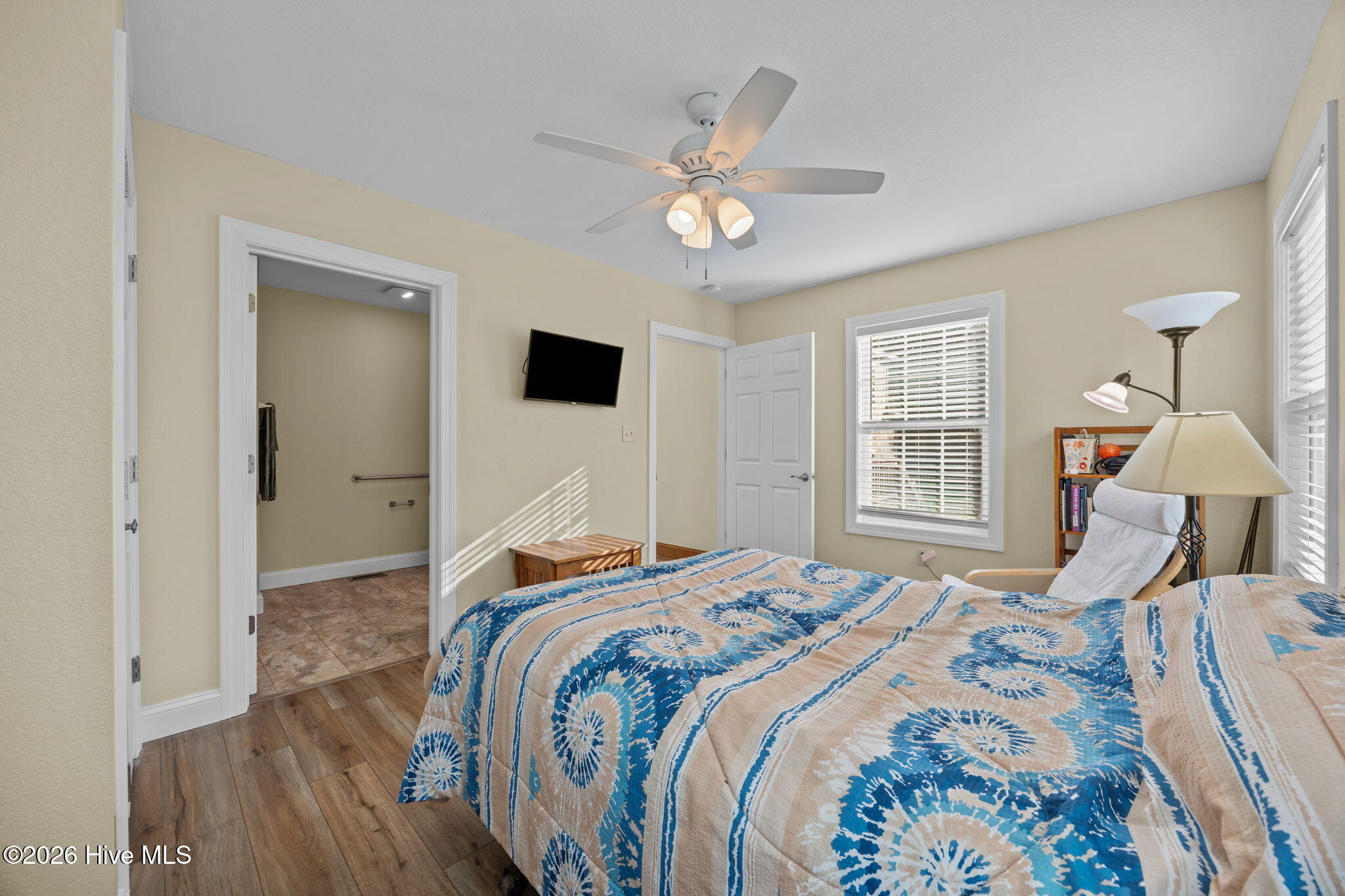 main property photo 24