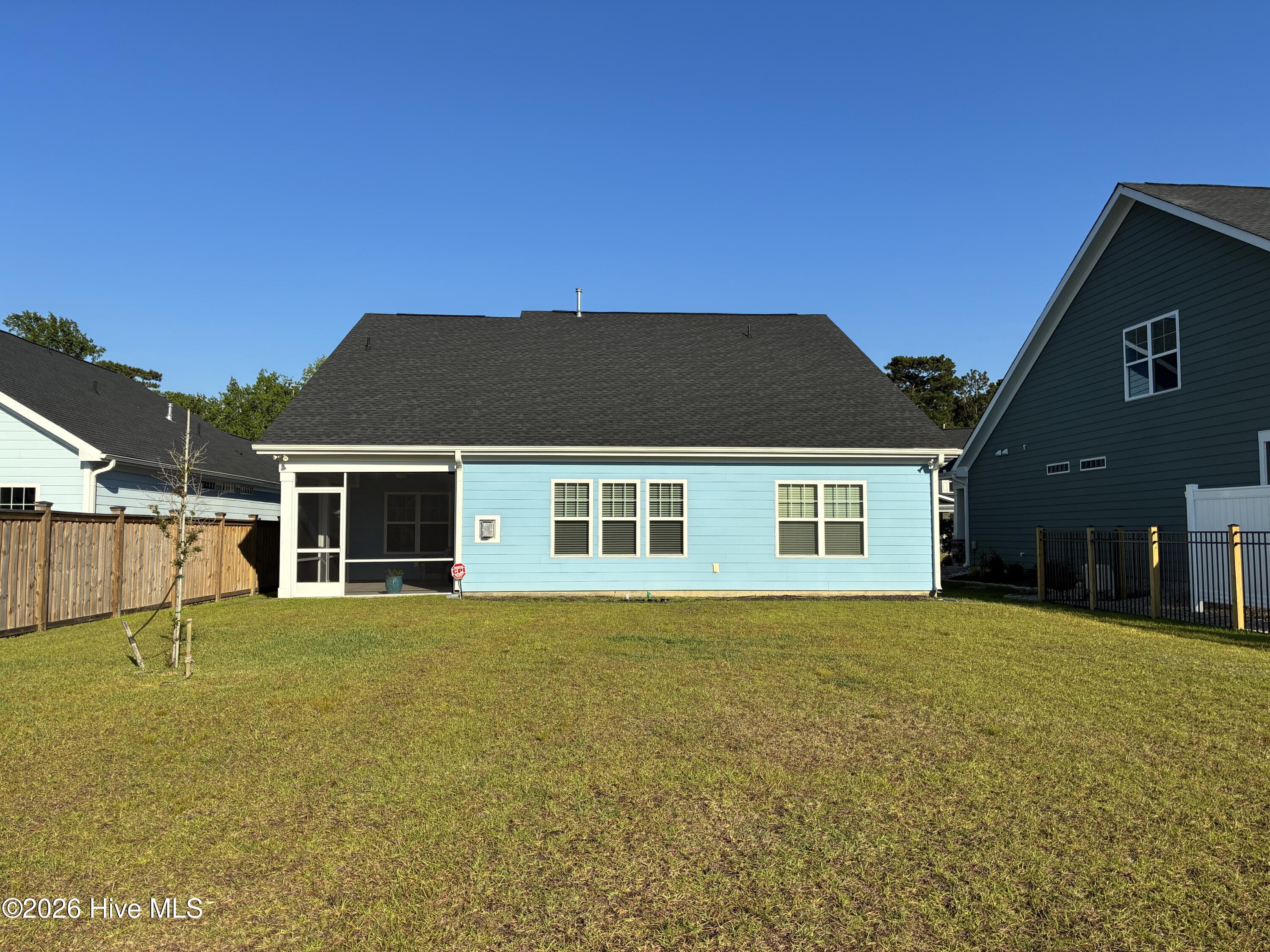 main property photo 6
