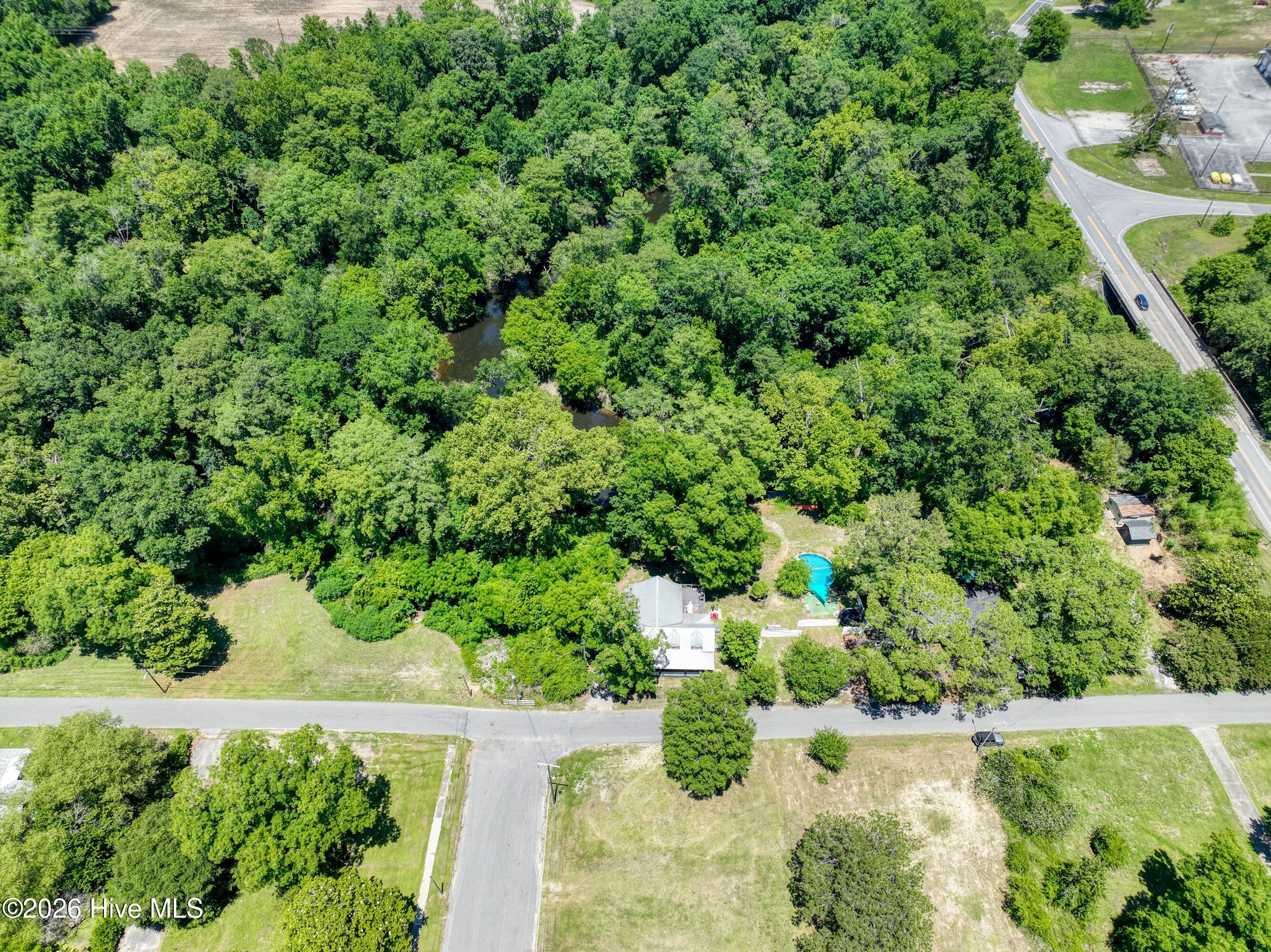 main property photo 14